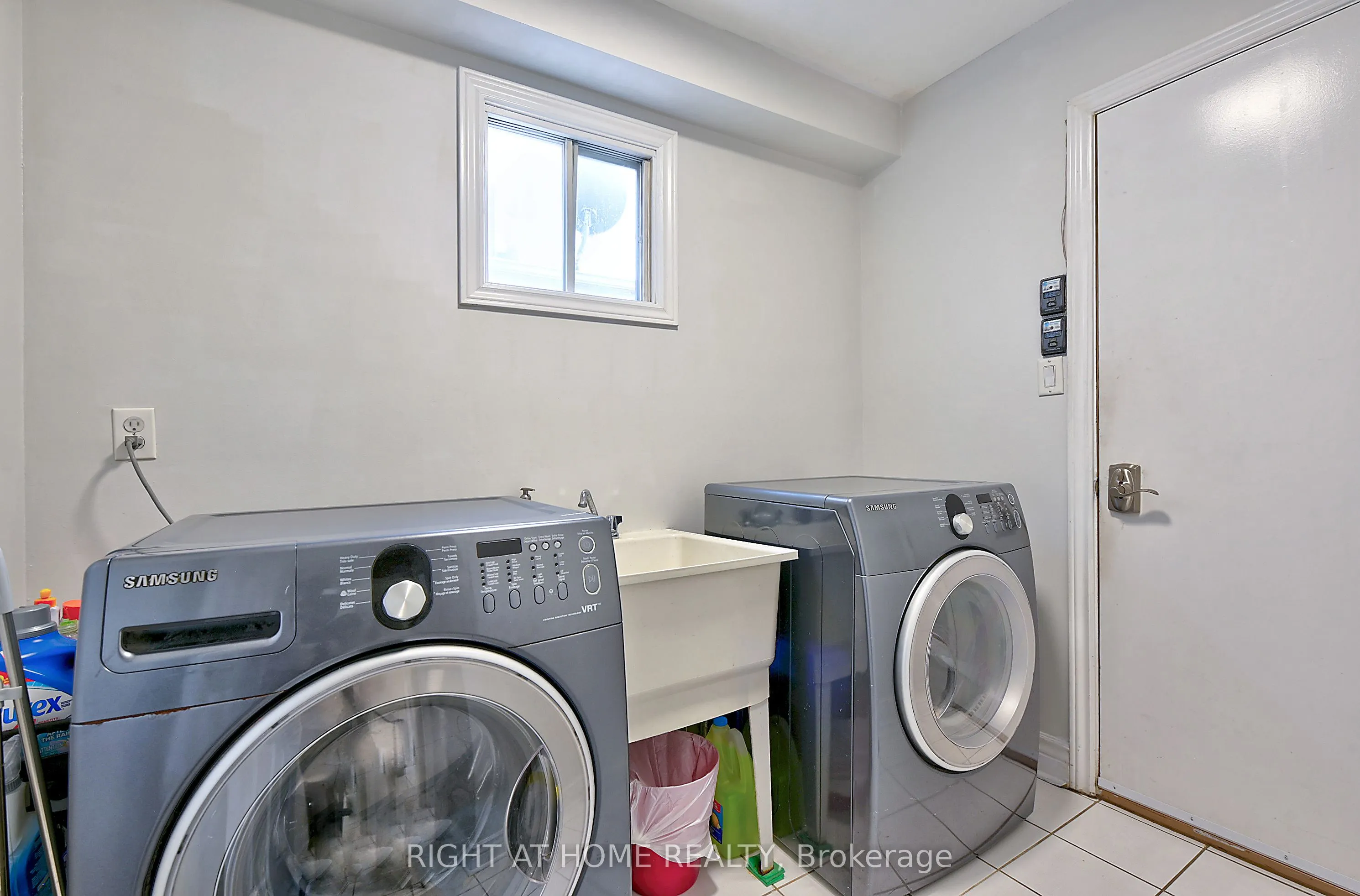 224 Ridgefield Crescent