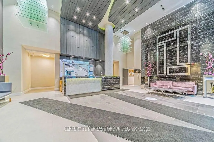 9201 Yonge Street, #617