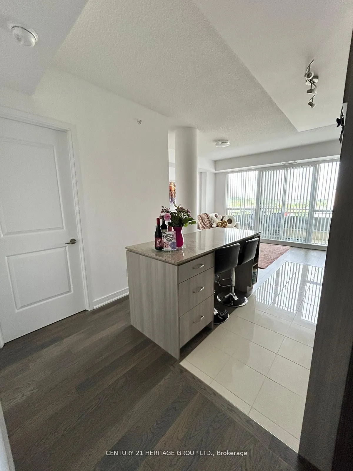 9201 Yonge Street, #617