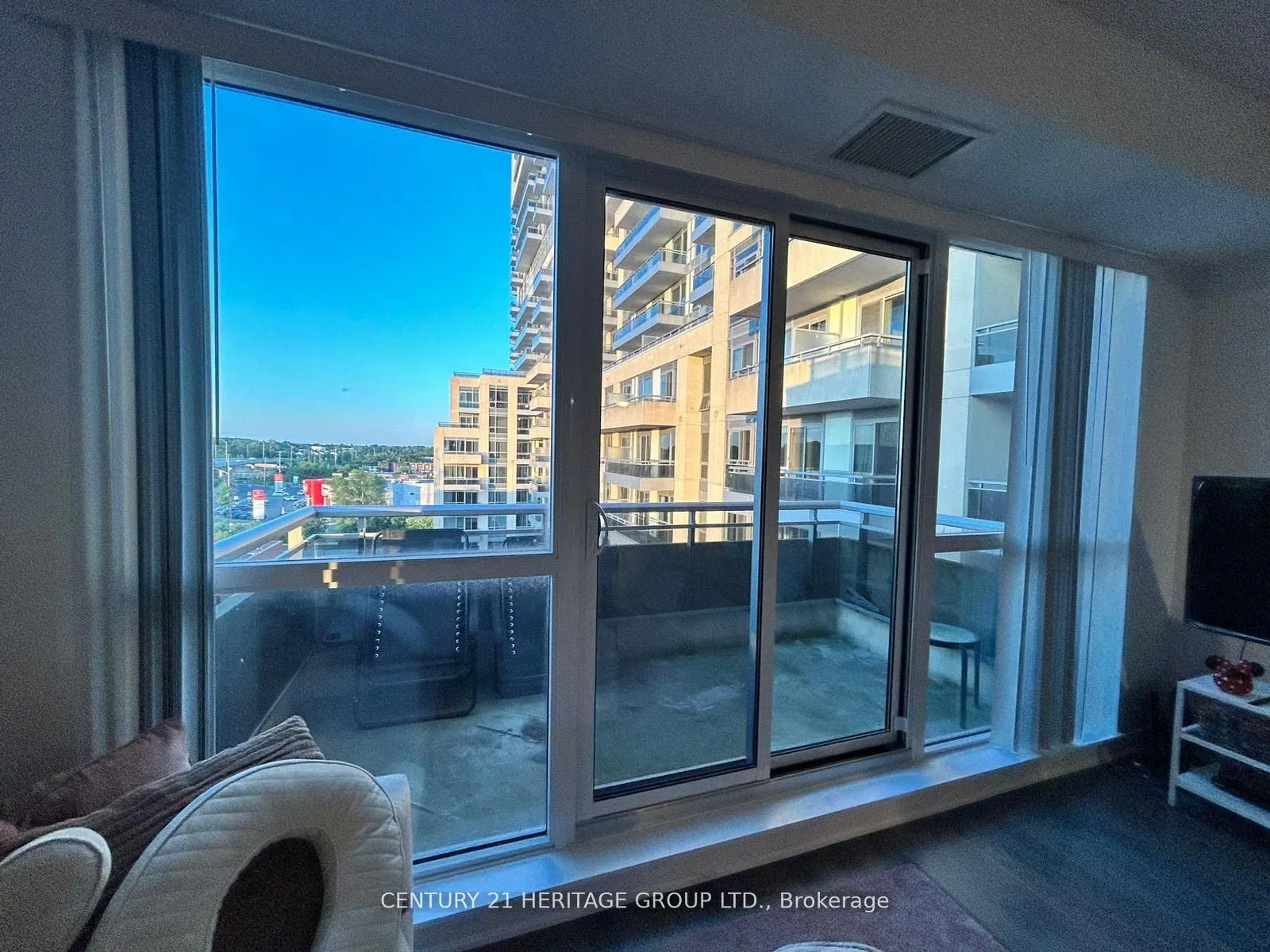 9201 Yonge Street, #617