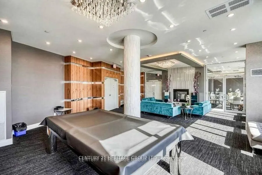 9201 Yonge Street, #617