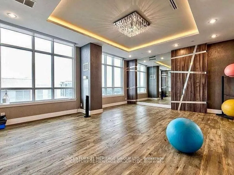 9201 Yonge Street, #617