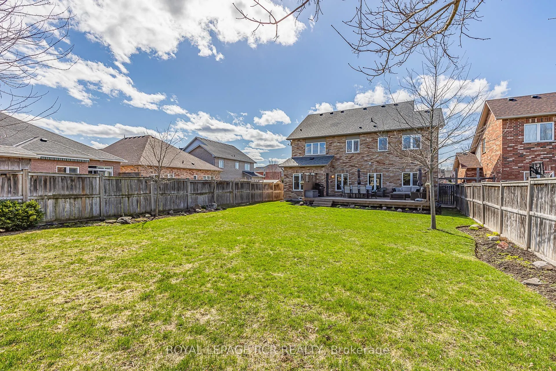 9 Coral Creek Crescent