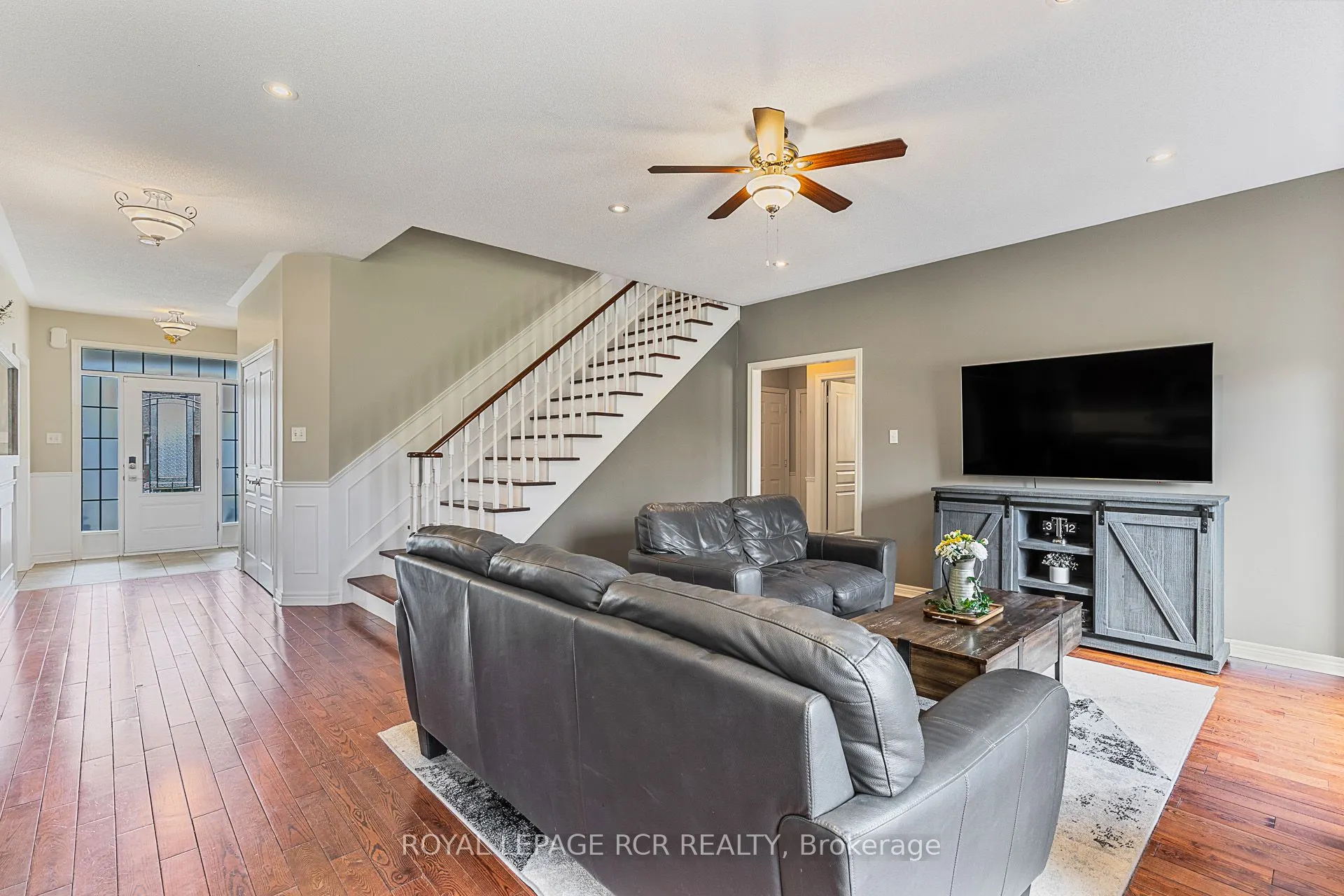 9 Coral Creek Crescent