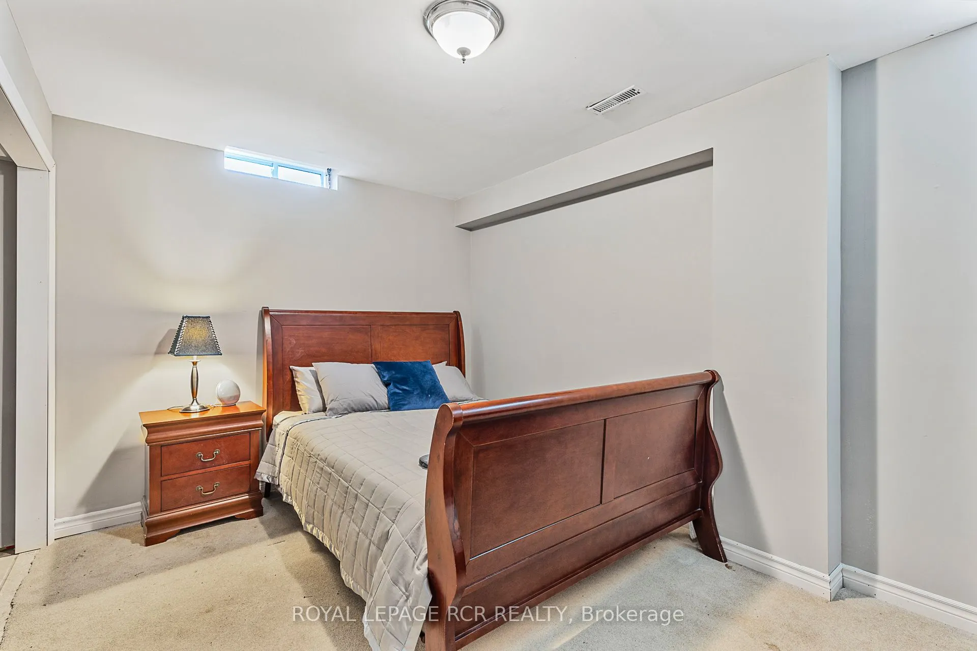 9 Coral Creek Crescent