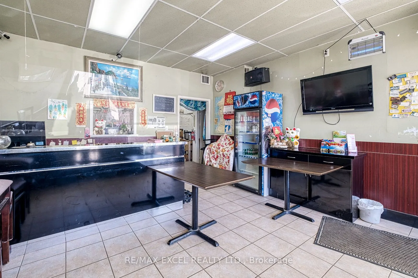 213 The Queensway Road S, #9