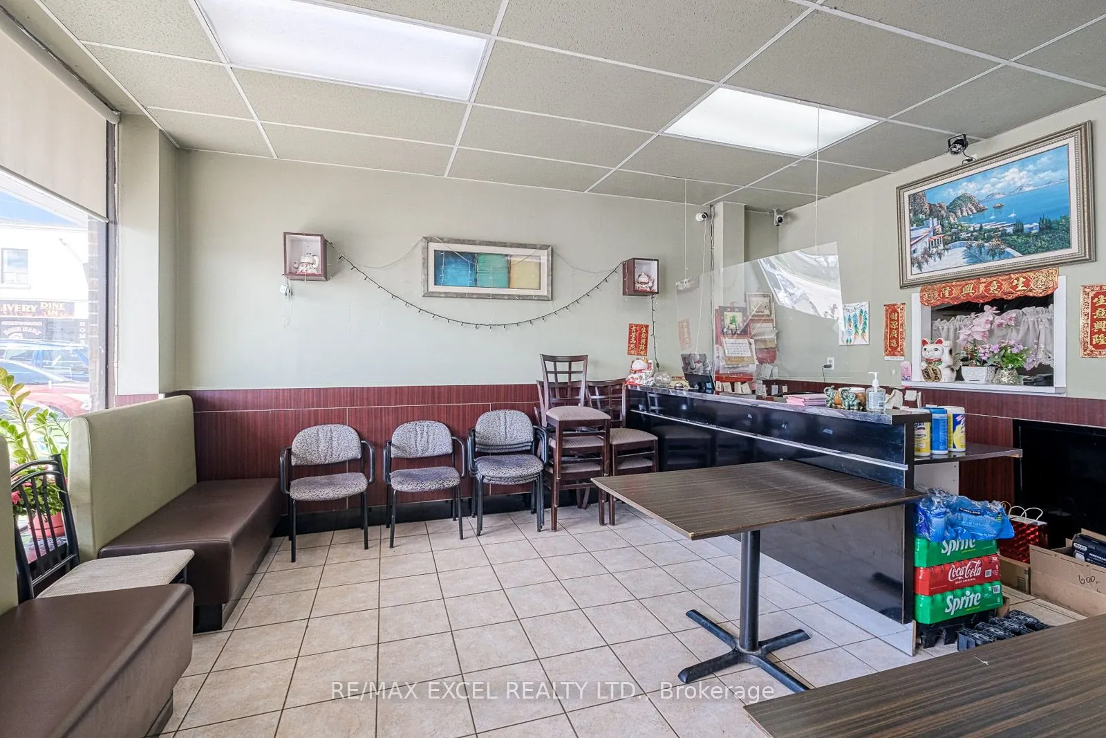 213 The Queensway Road S, #9