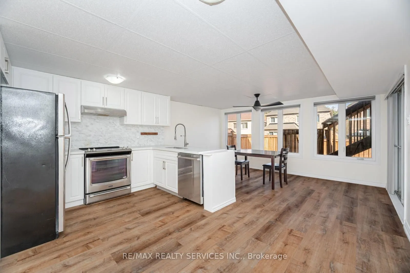 132 Meadow Vista Crescent