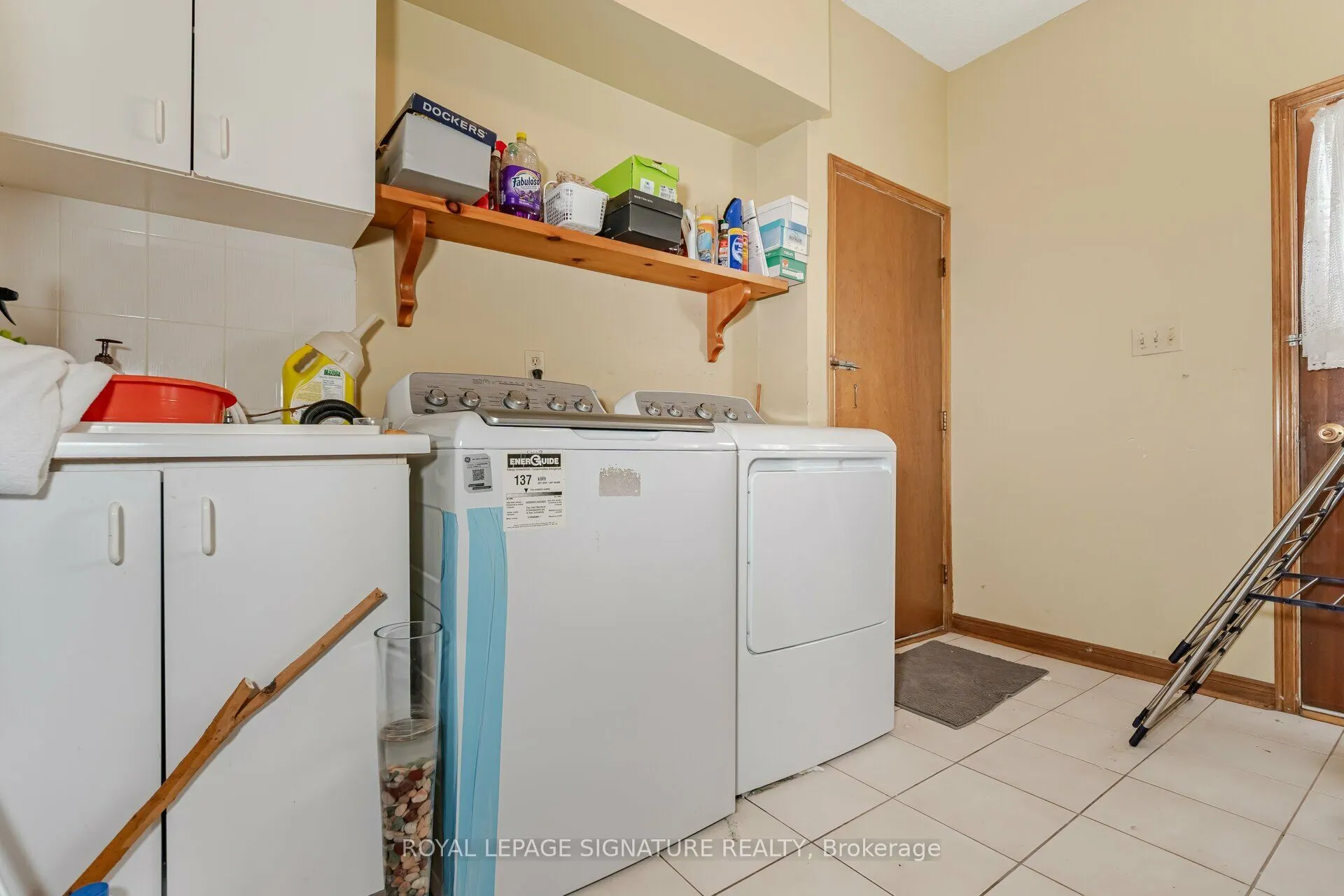 100 Gas Light Crescent