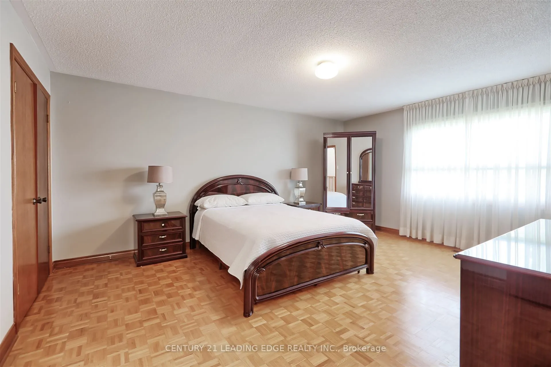 312 Valeria Boulevard