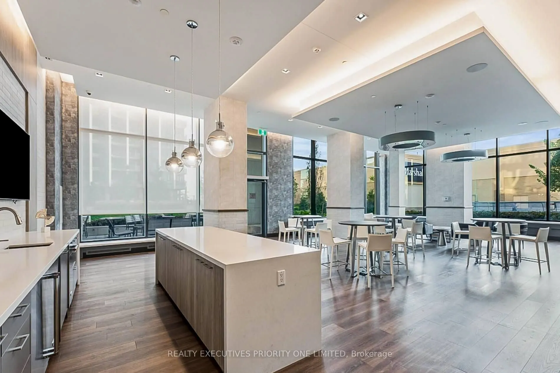 9000 Jane Street #923