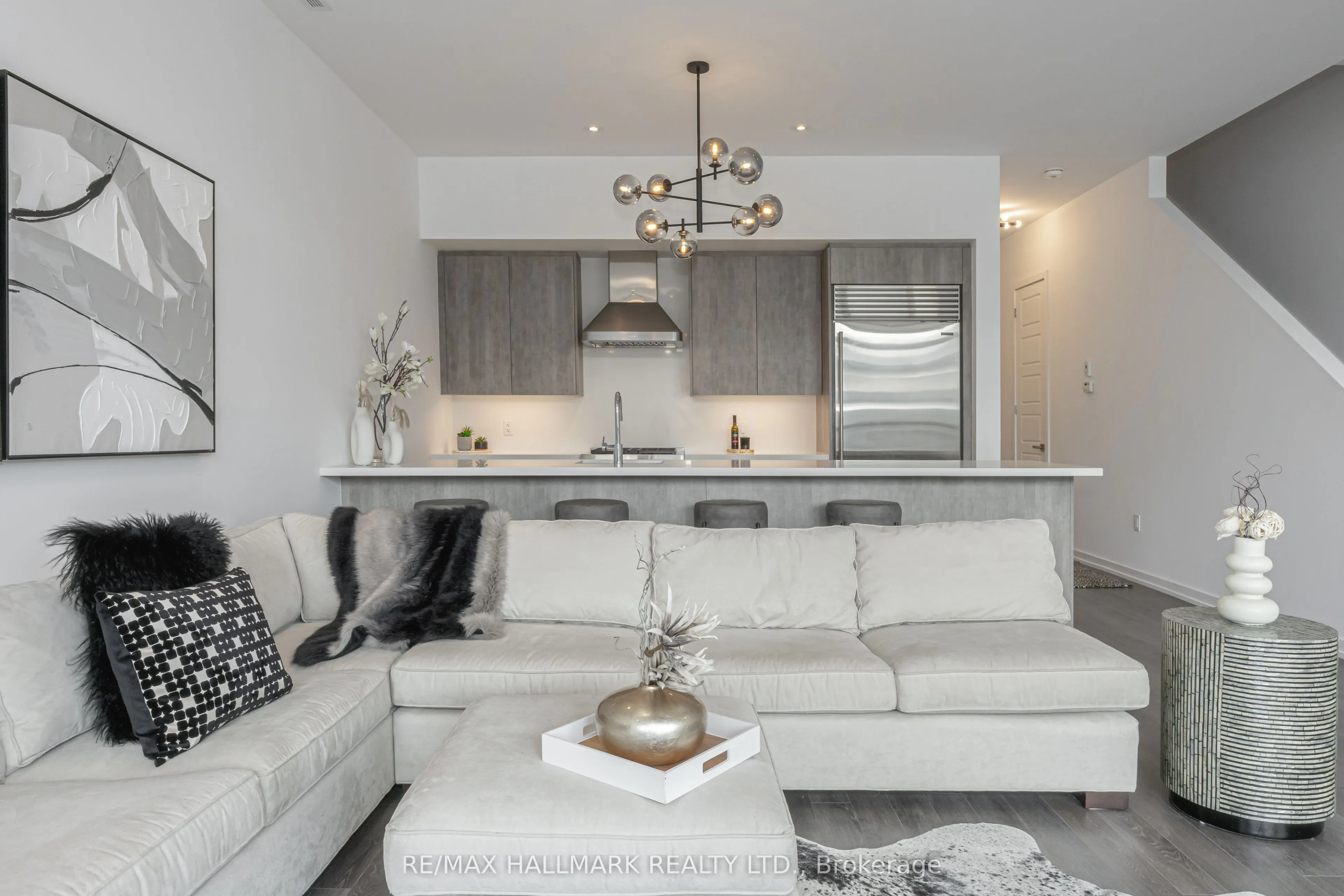3712 Ferretti Court