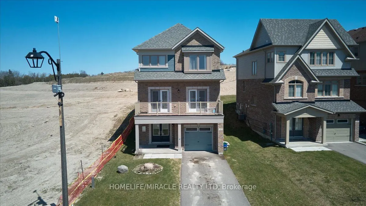 12 Janes Crescent