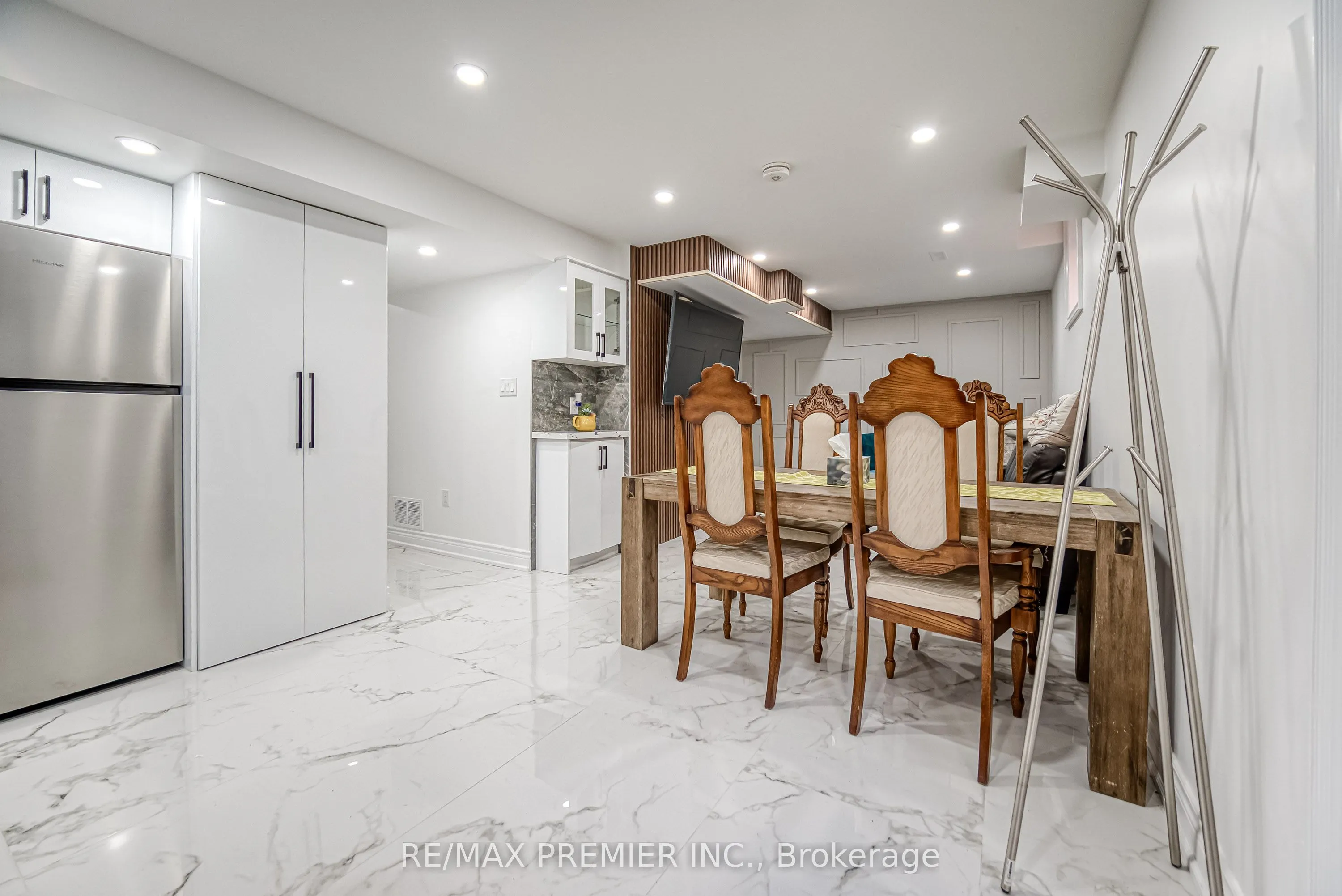 133 Bernard Avenue, #Bsmt