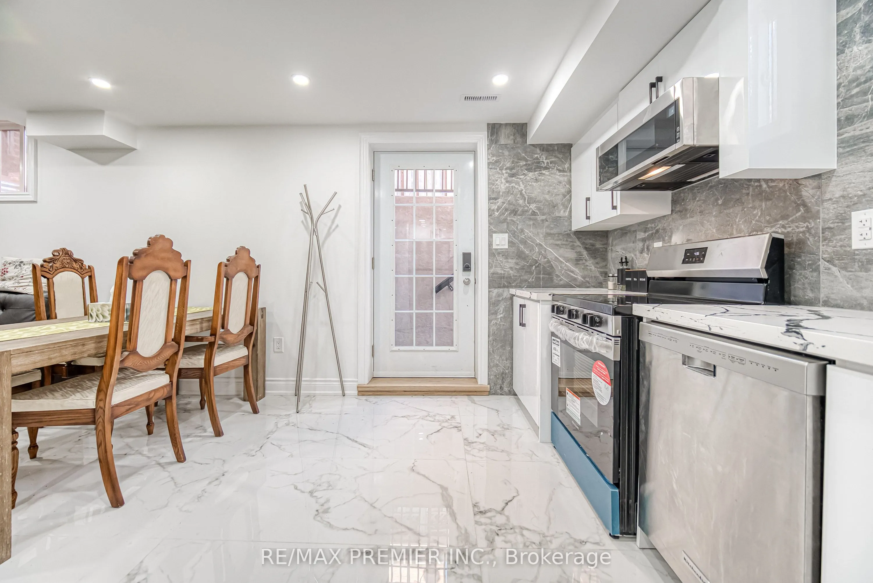 133 Bernard Avenue, #Bsmt