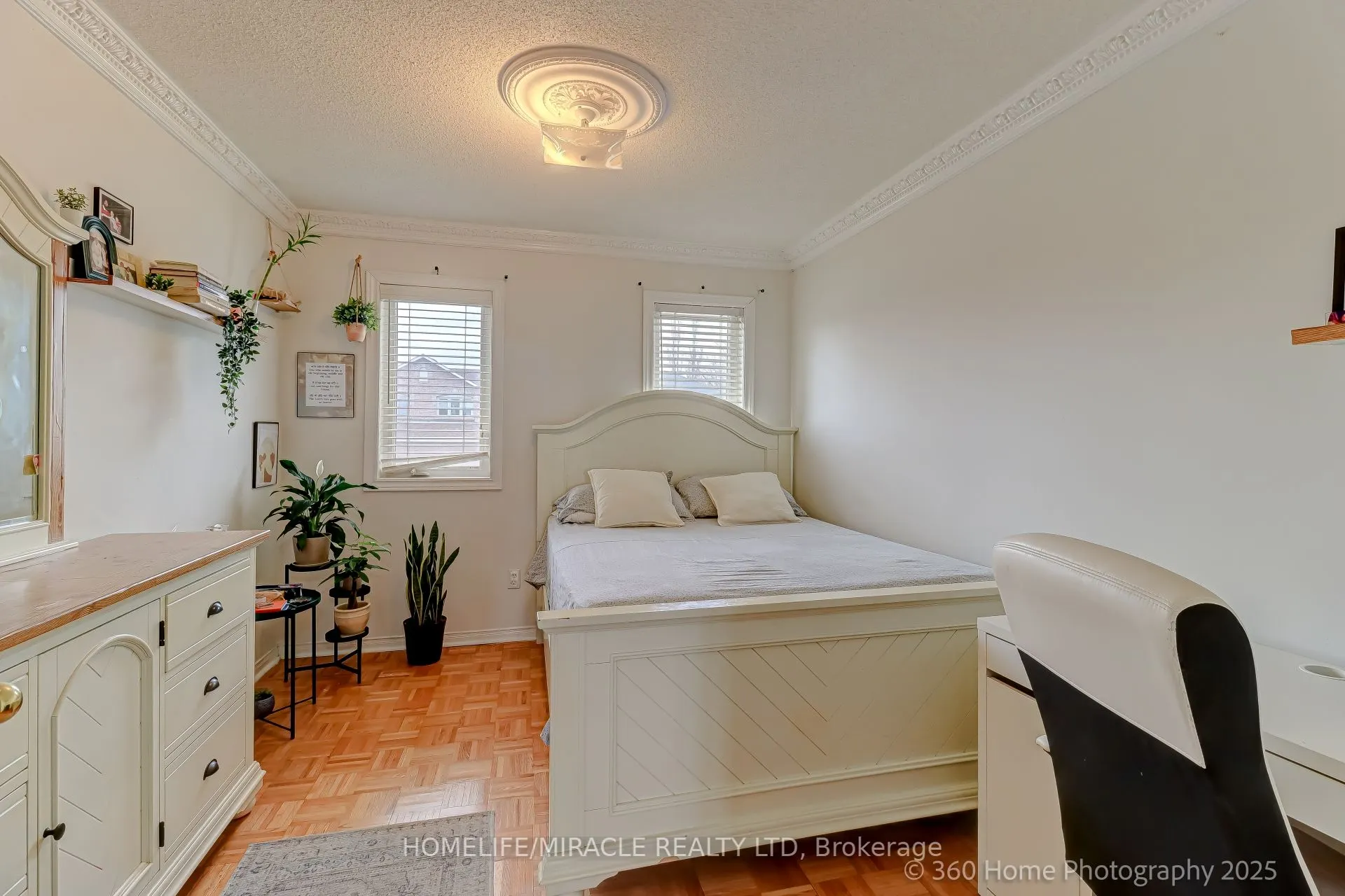 7 Creekwood Court