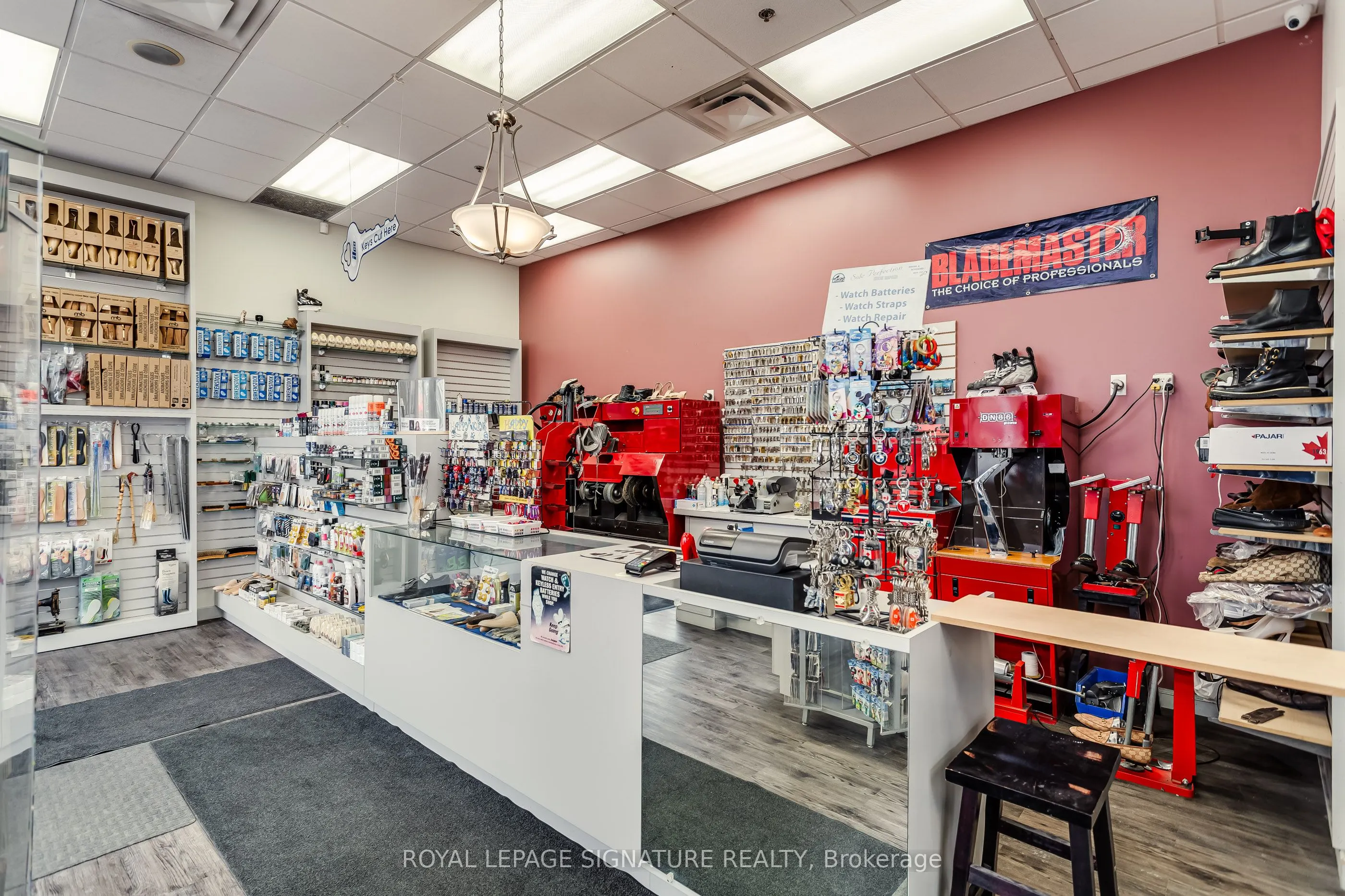 1460 Major Mackenzie Drive W, #N1