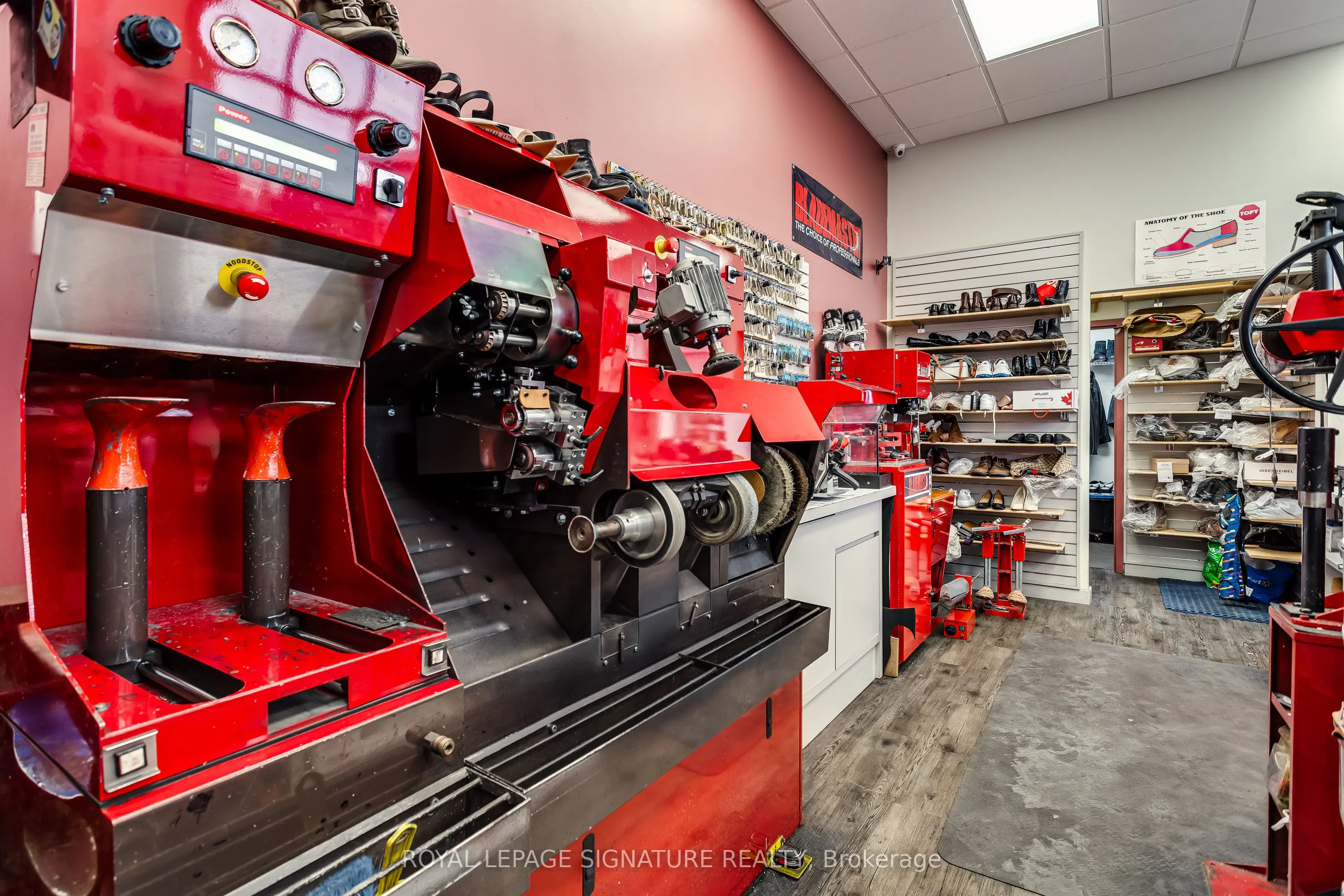 1460 Major Mackenzie Drive W, #N1