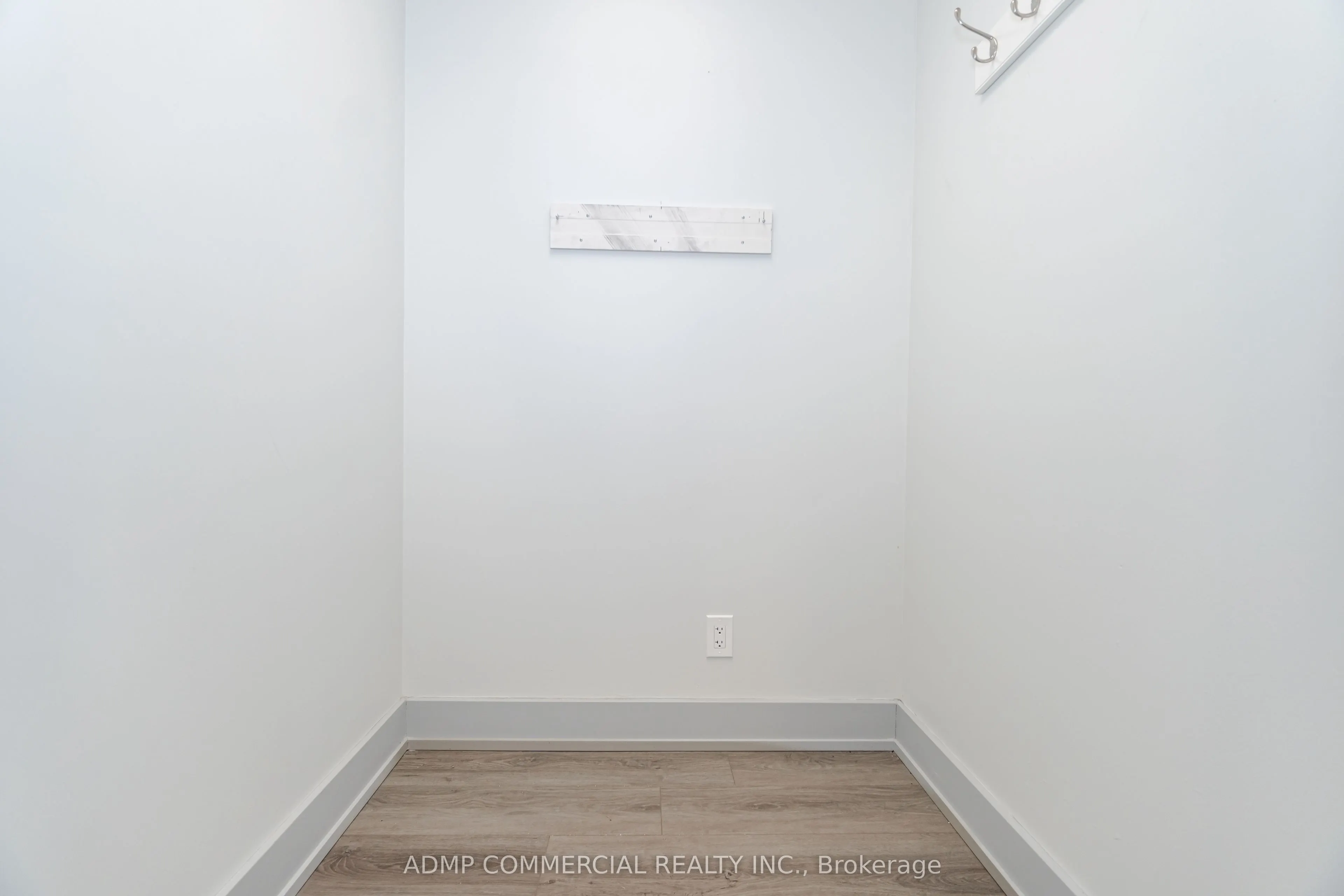 126 Wellington Street, #212