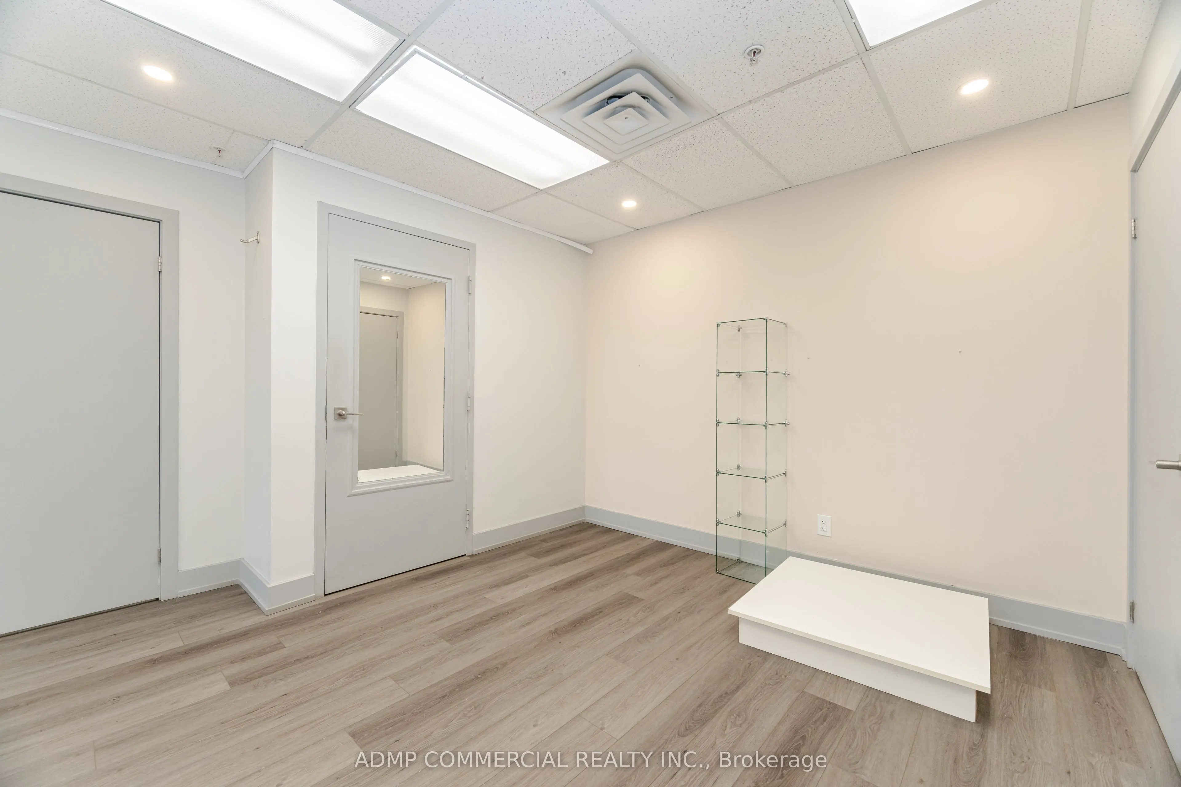 126 Wellington Street, #212