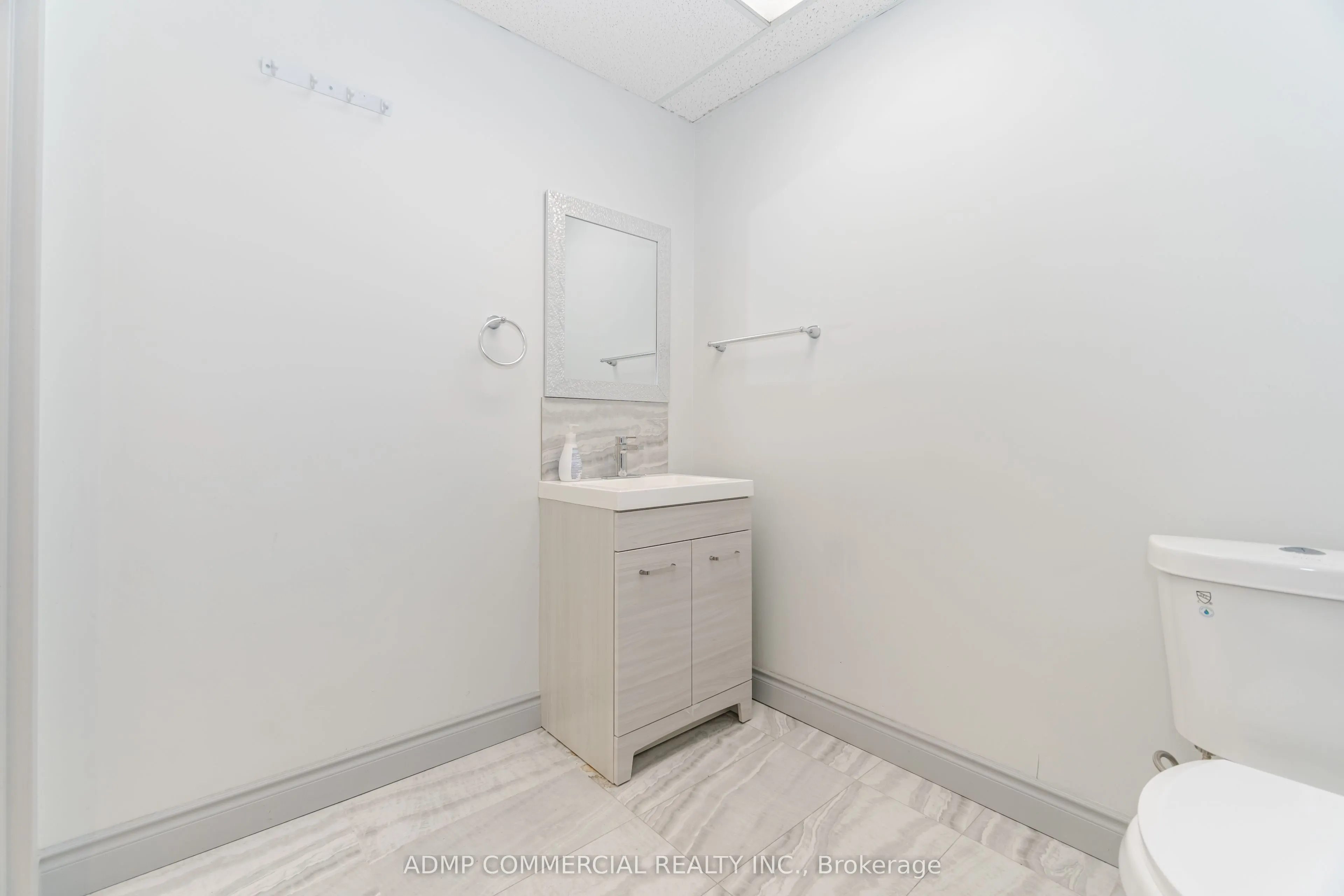 126 Wellington Street, #212