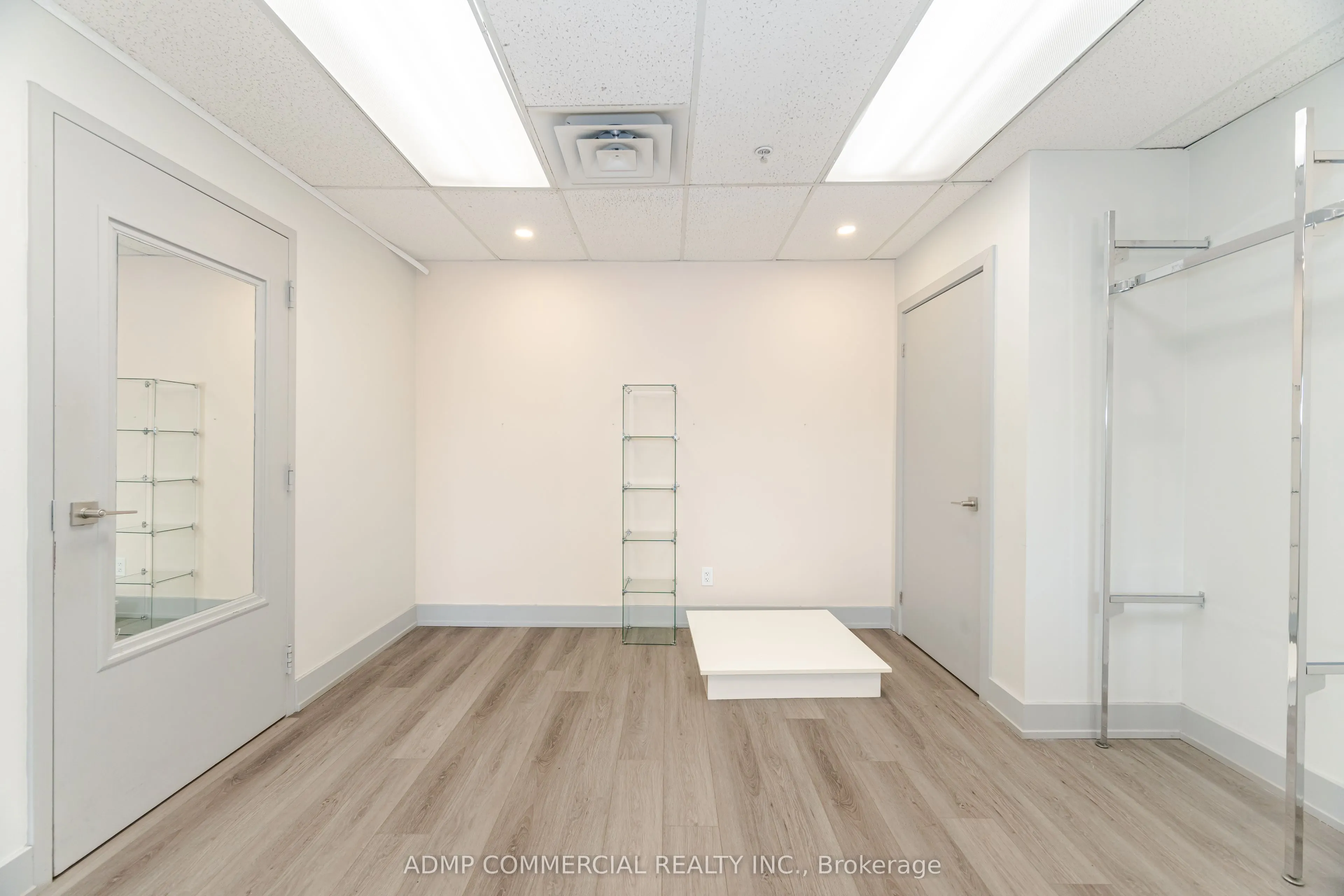 126 Wellington Street, #212