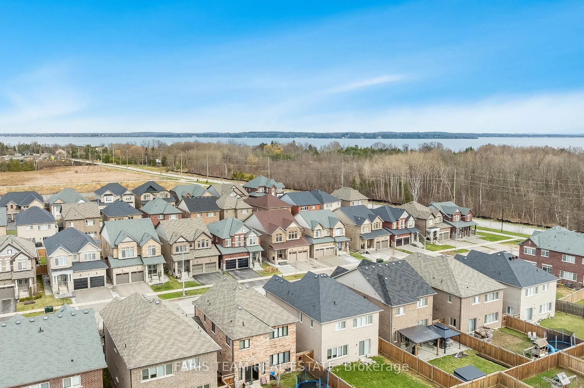 1464 Farrow Crescent