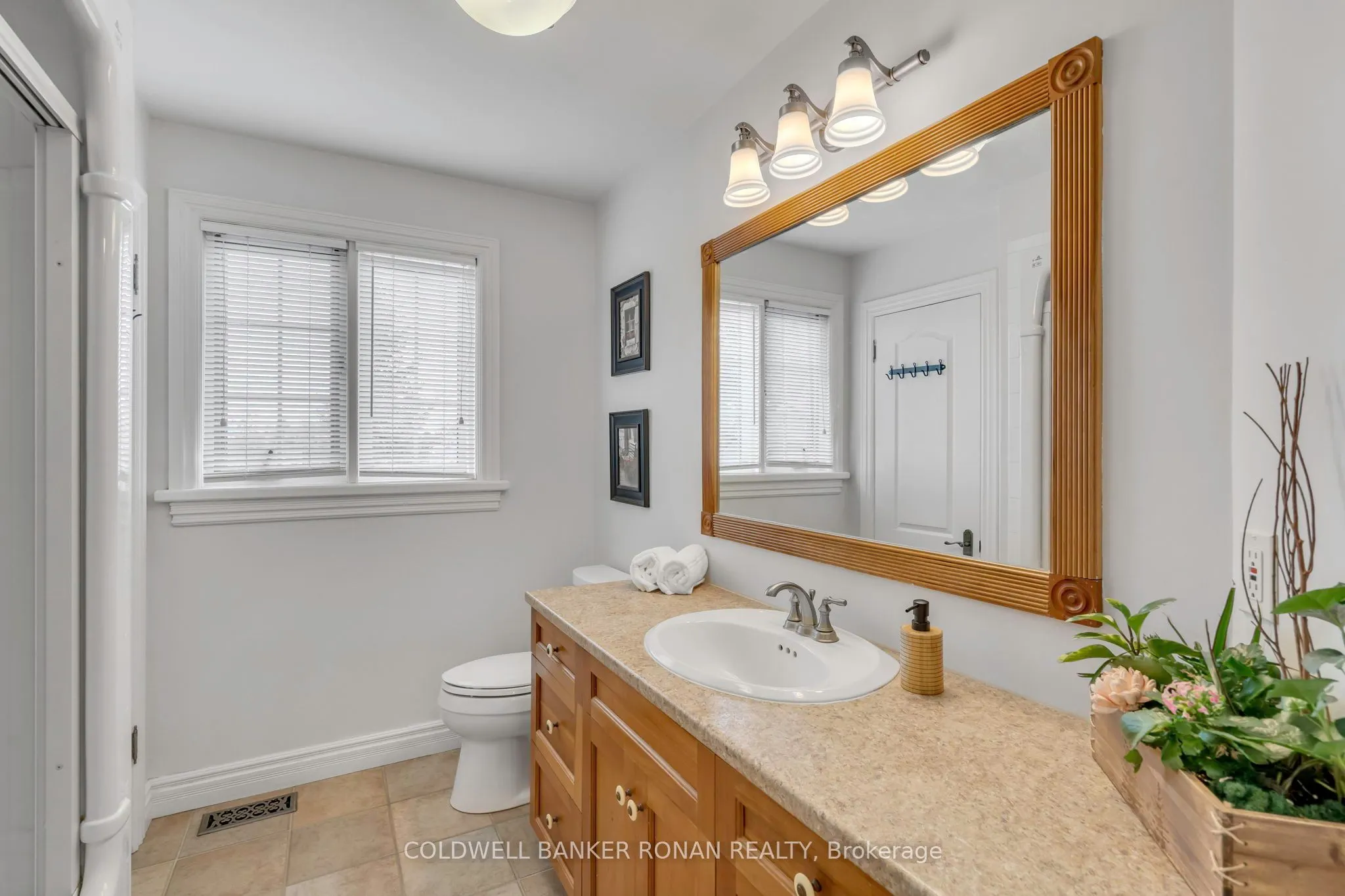 38 Tecumseth Heights Drive