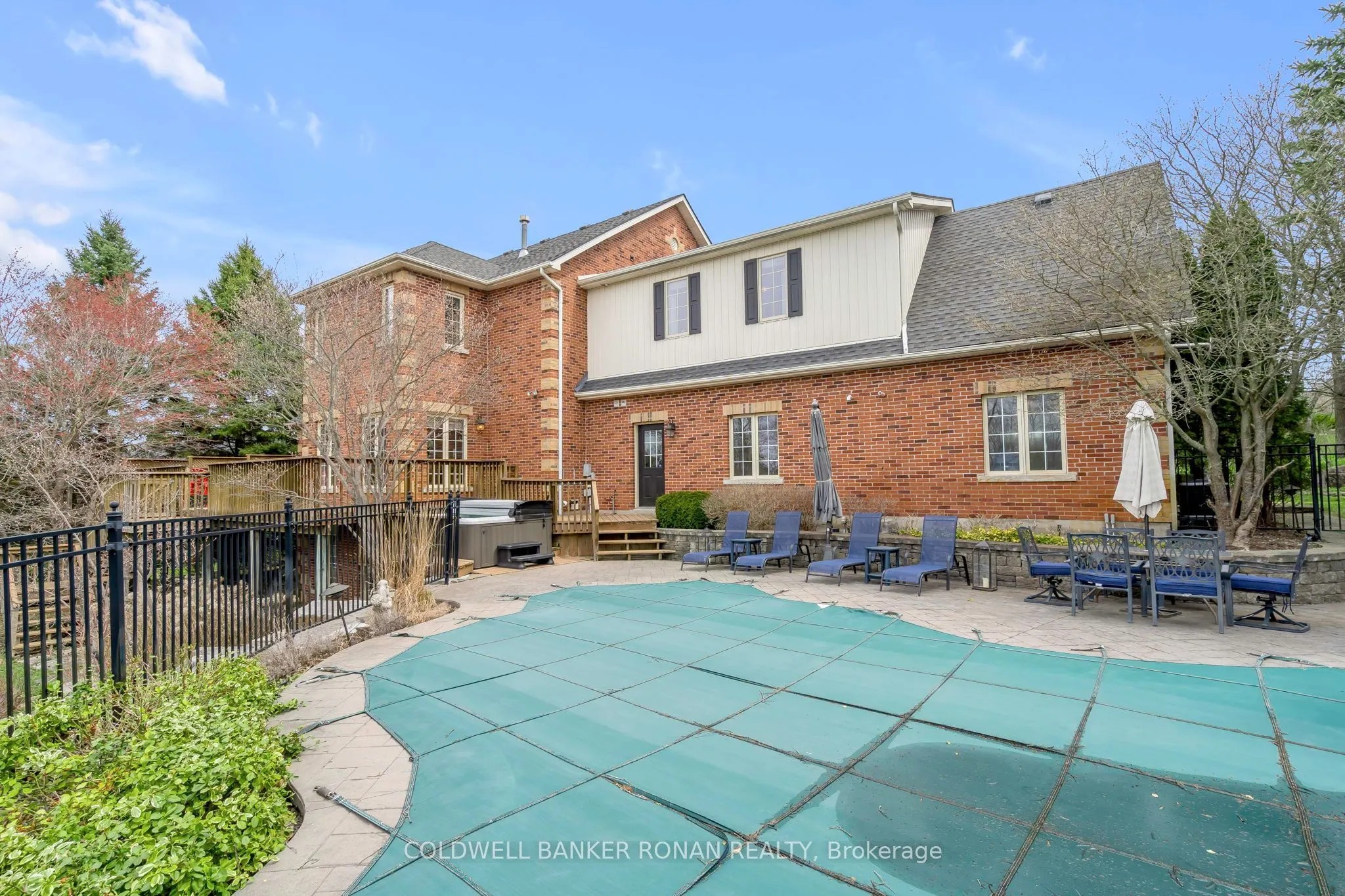 38 Tecumseth Heights Drive