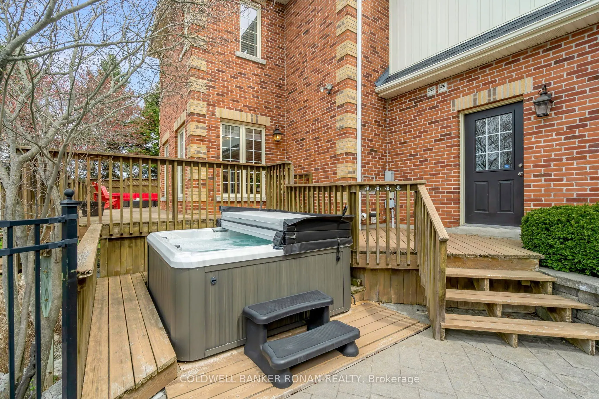 38 Tecumseth Heights Drive