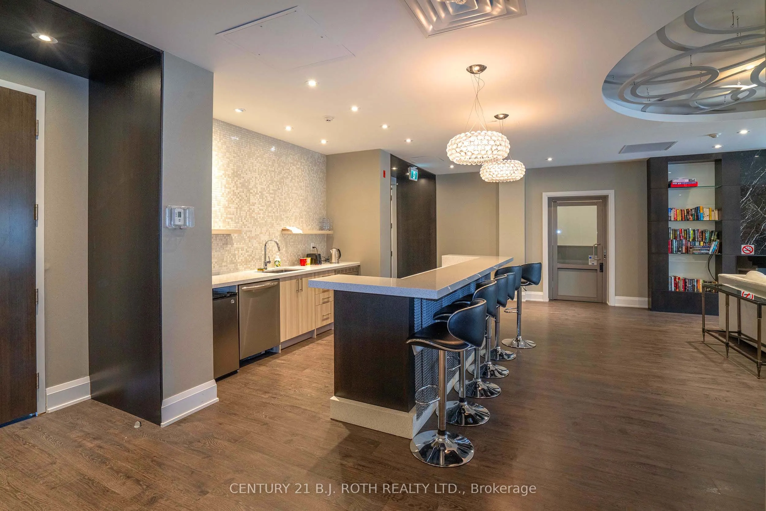 15277 Yonge Street S #313