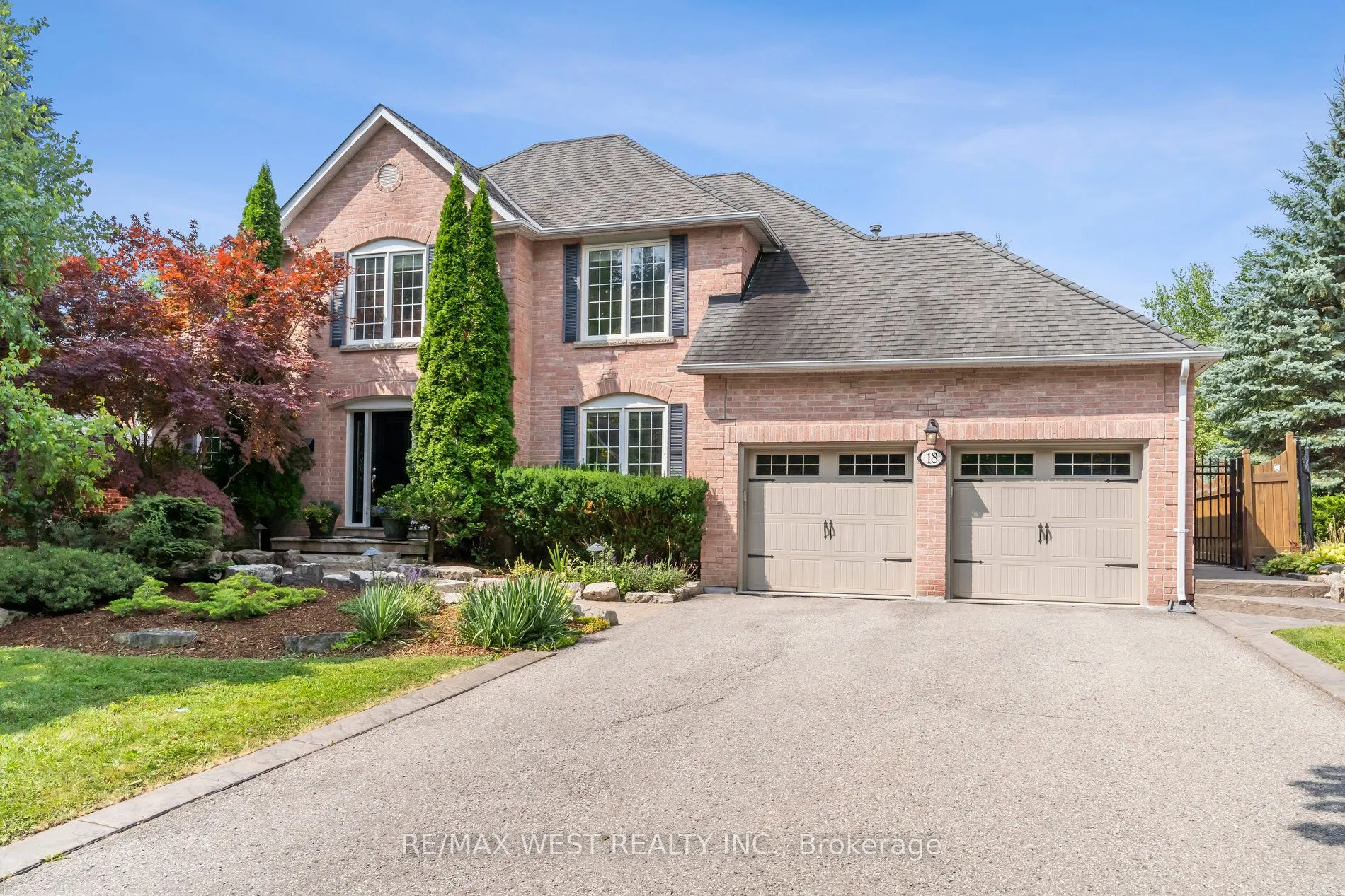 18 Harrowsmith Place