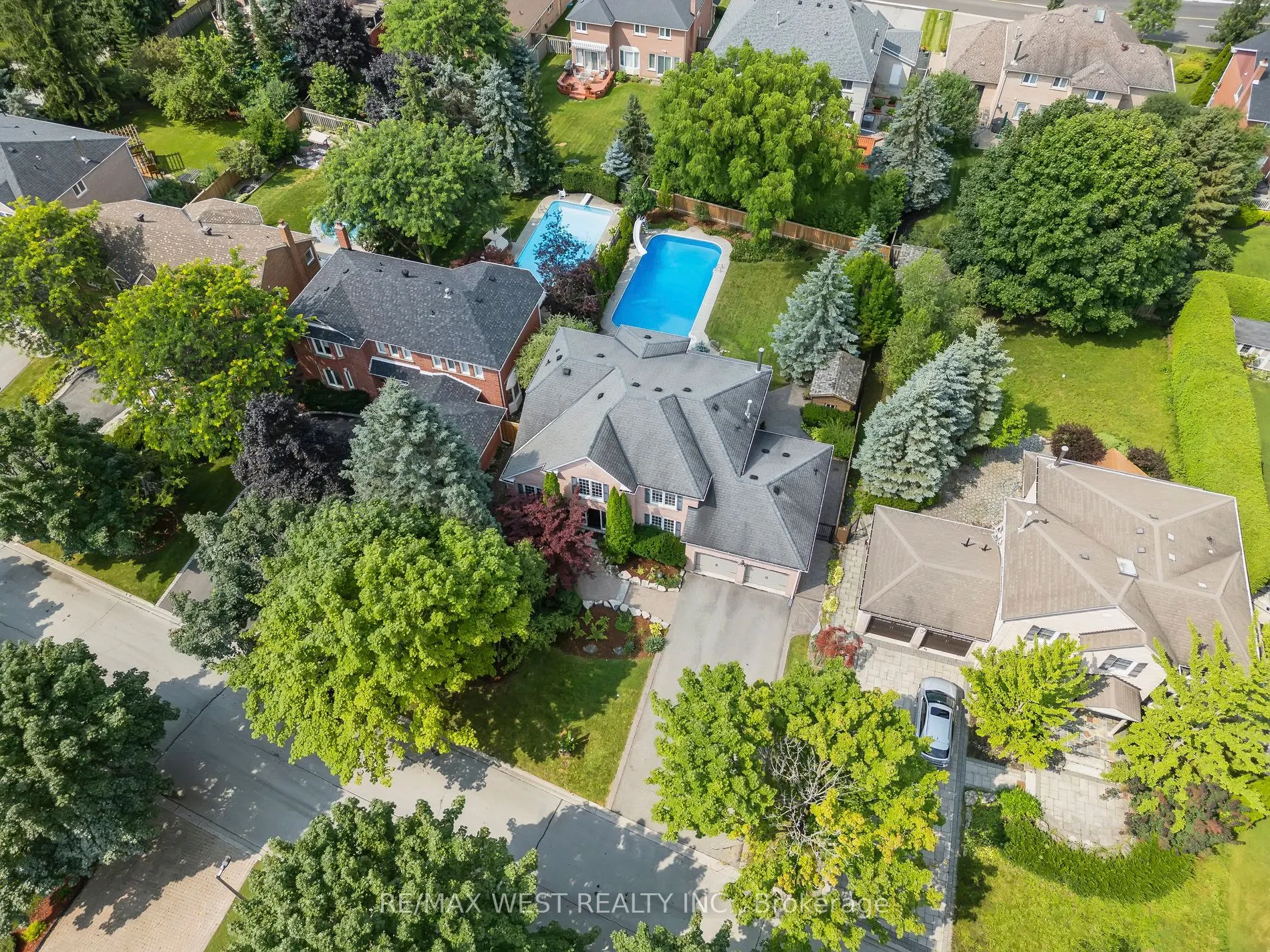 18 Harrowsmith Place