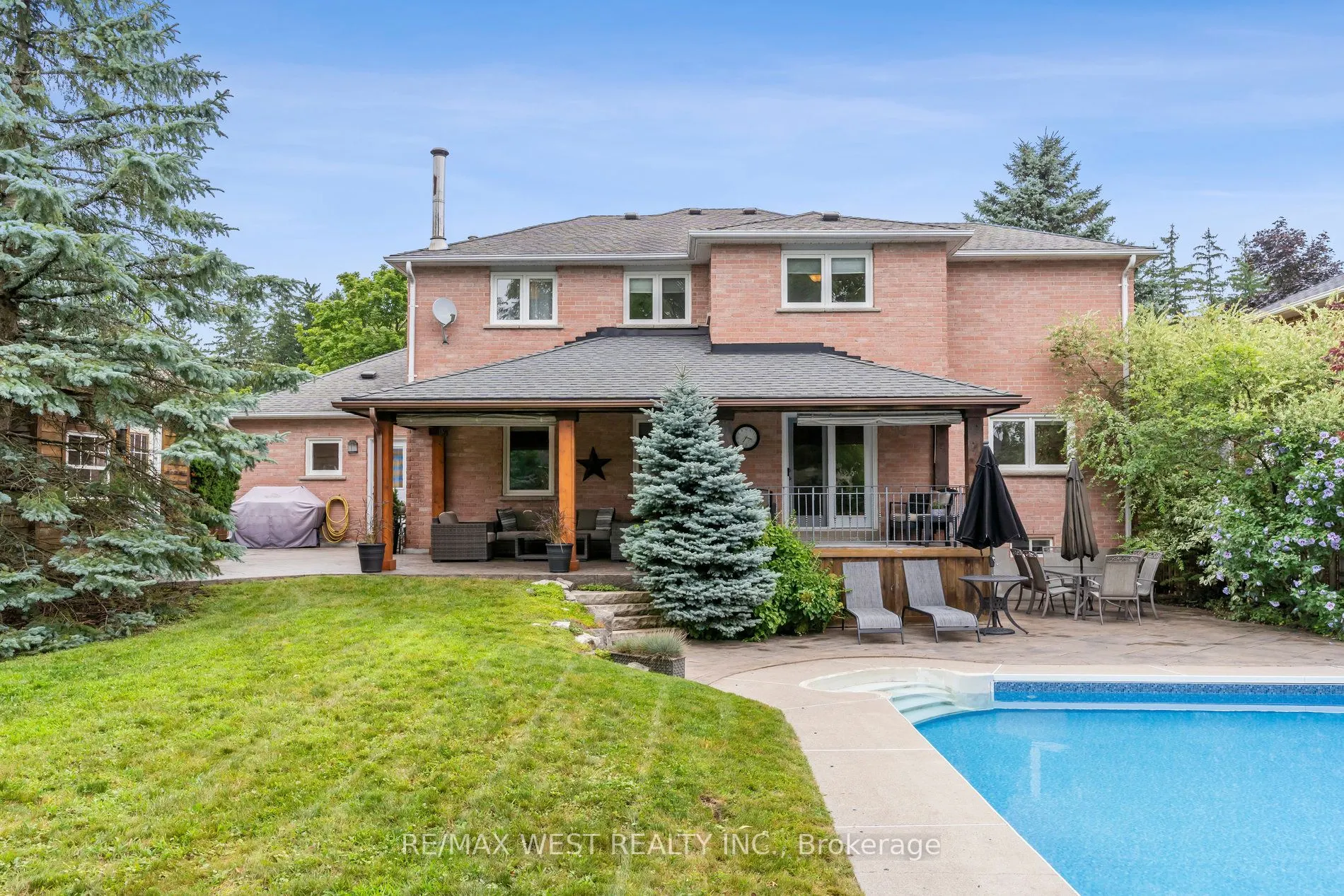 18 Harrowsmith Place