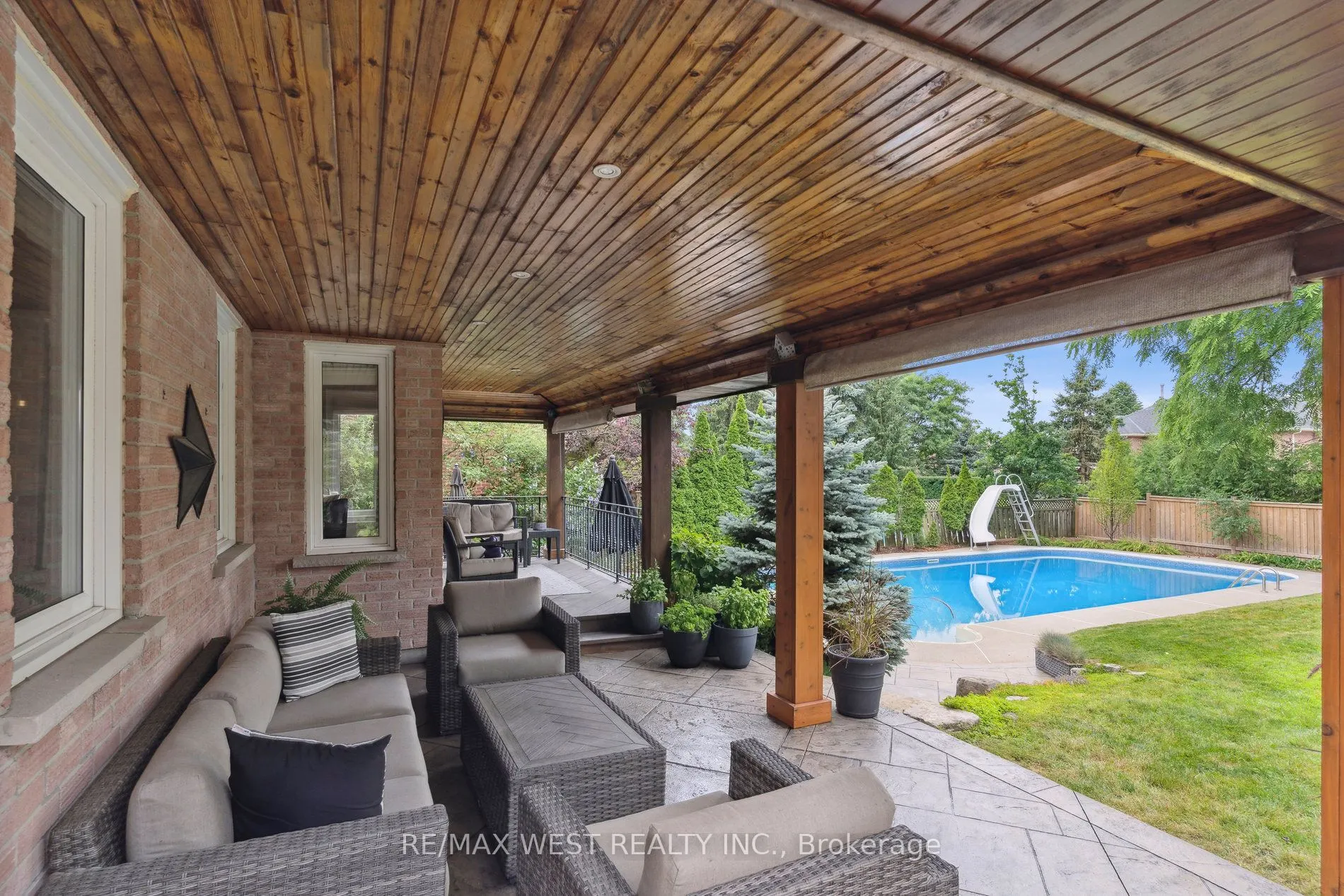 18 Harrowsmith Place