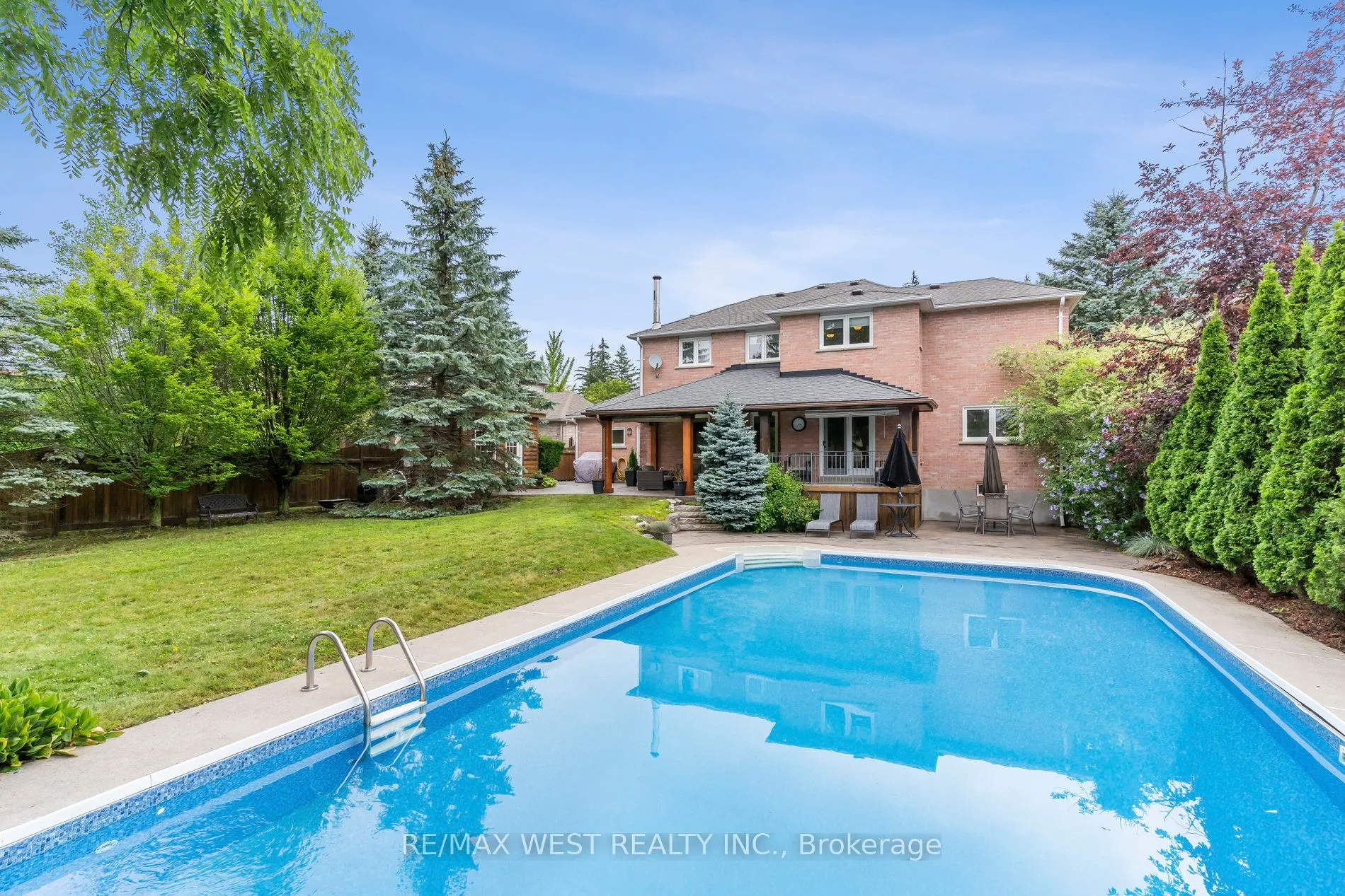 18 Harrowsmith Place