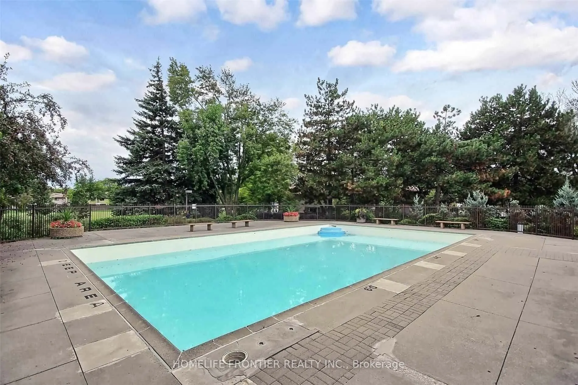 20 Baif Boulevard, #704