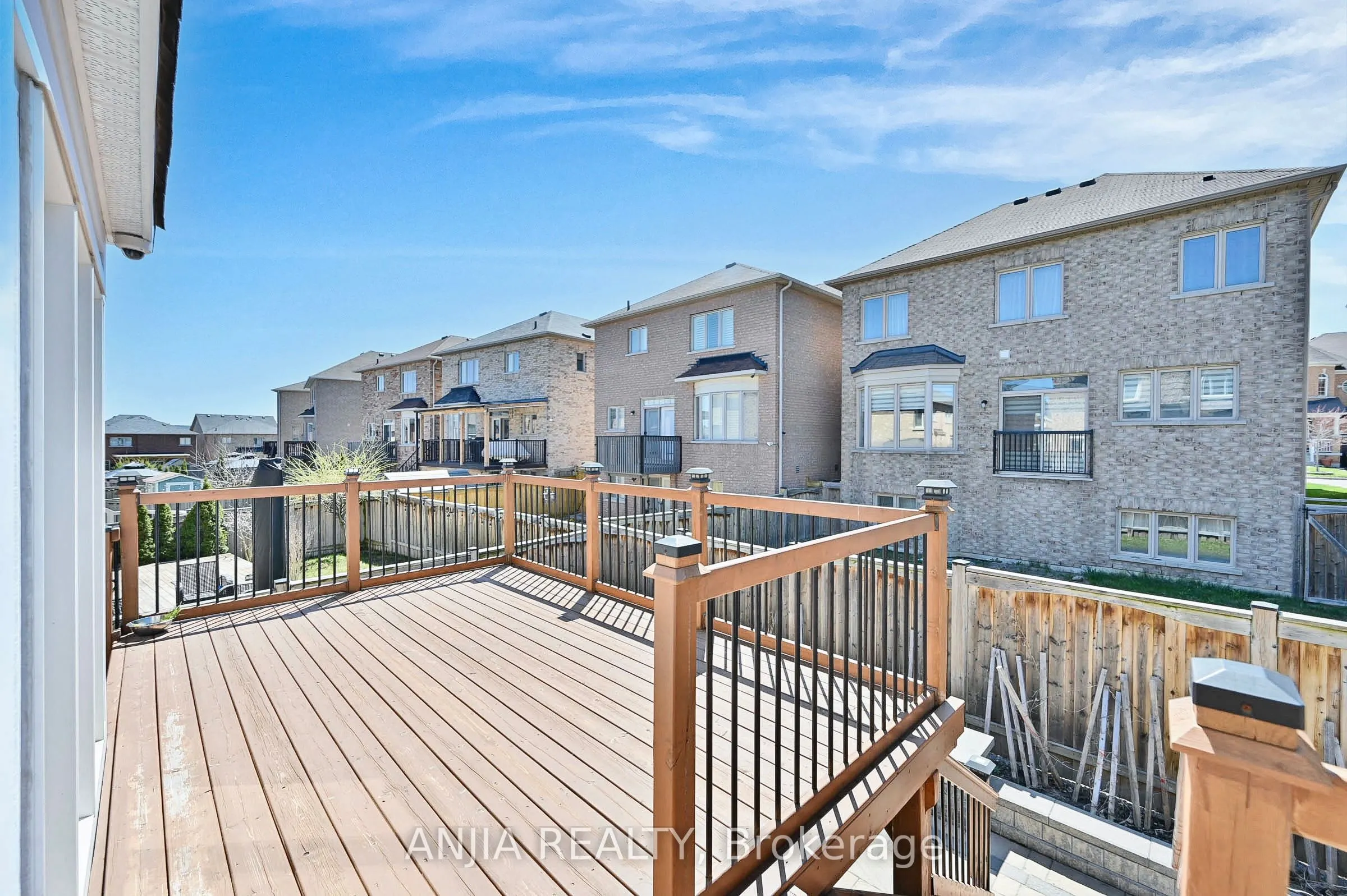 42 Grayleaf Drive