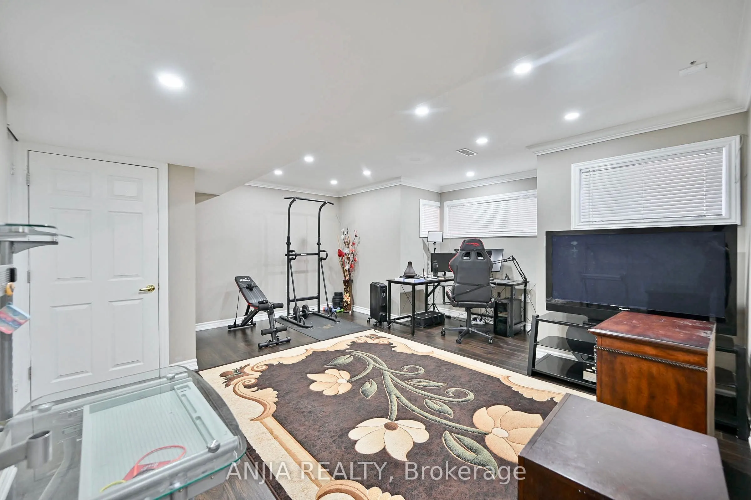 42 Grayleaf Drive