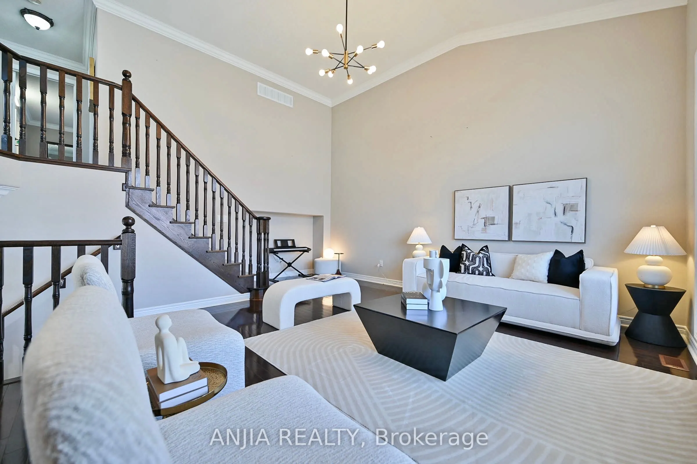 42 Grayleaf Drive