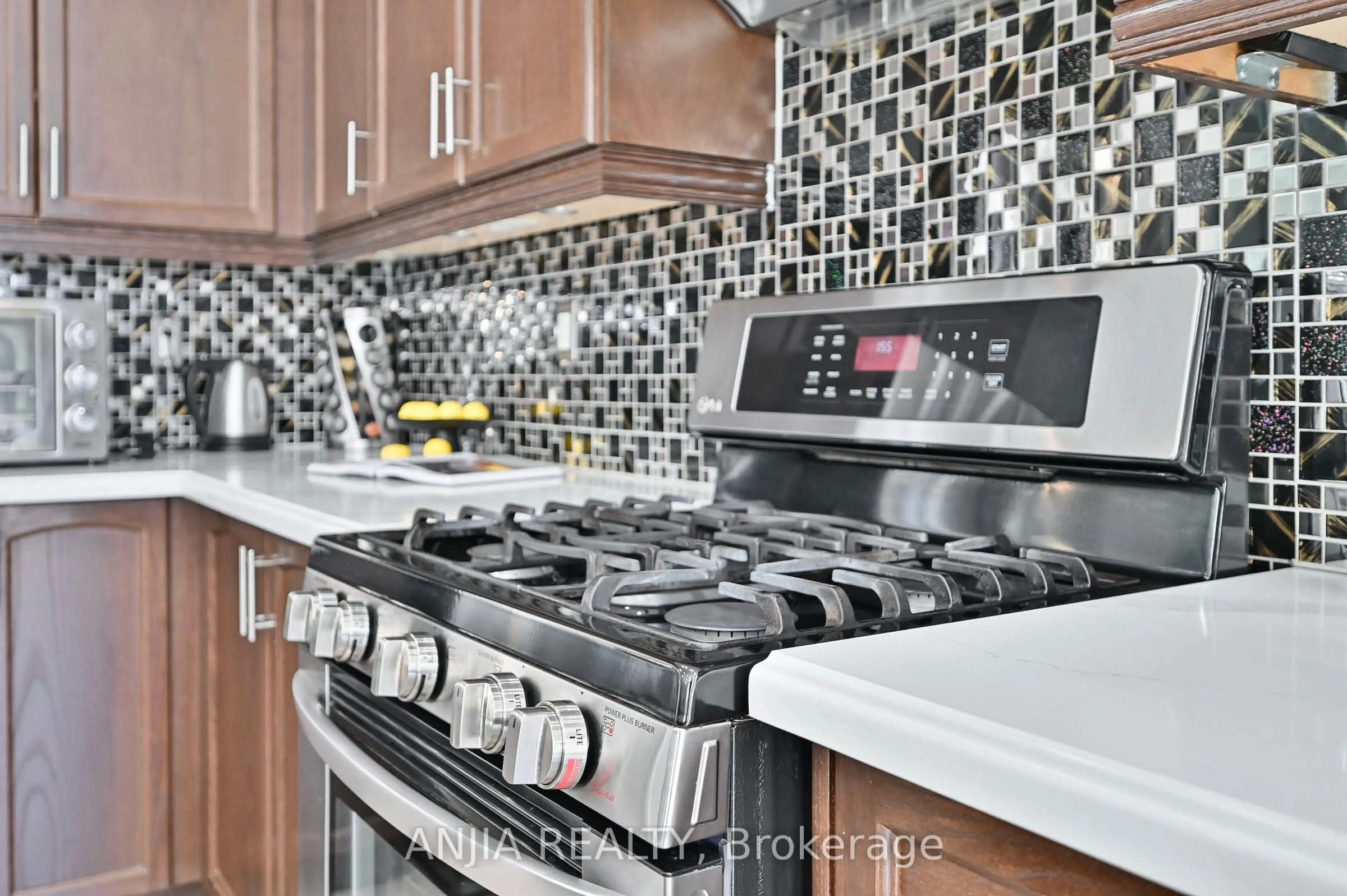 42 Grayleaf Drive
