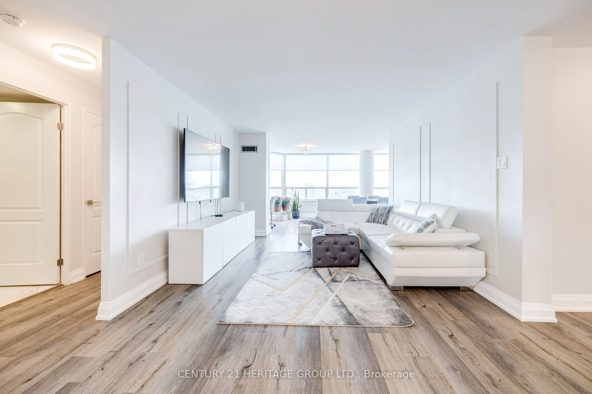 7 Townsgate Drive, #707