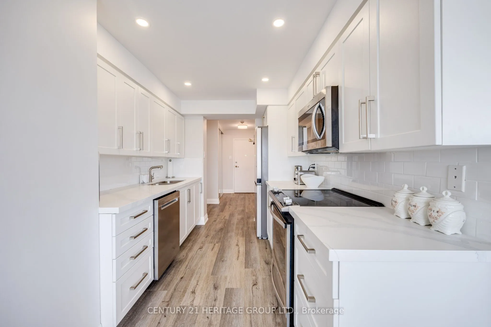 7 Townsgate Drive, #707