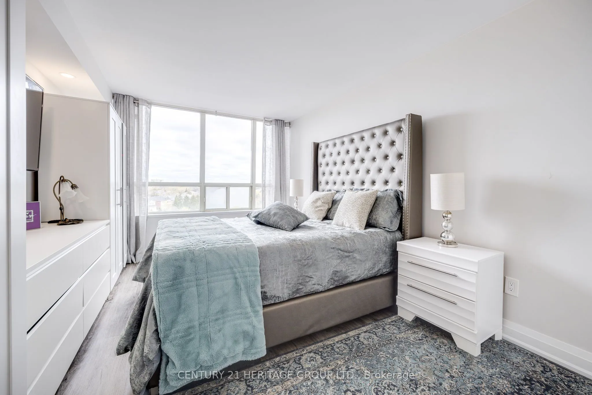 7 Townsgate Drive, #707