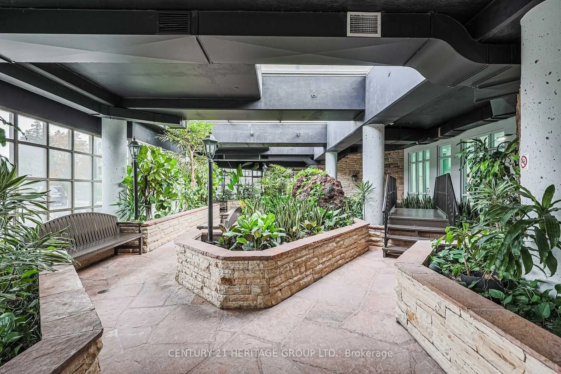 7 Townsgate Drive, #707