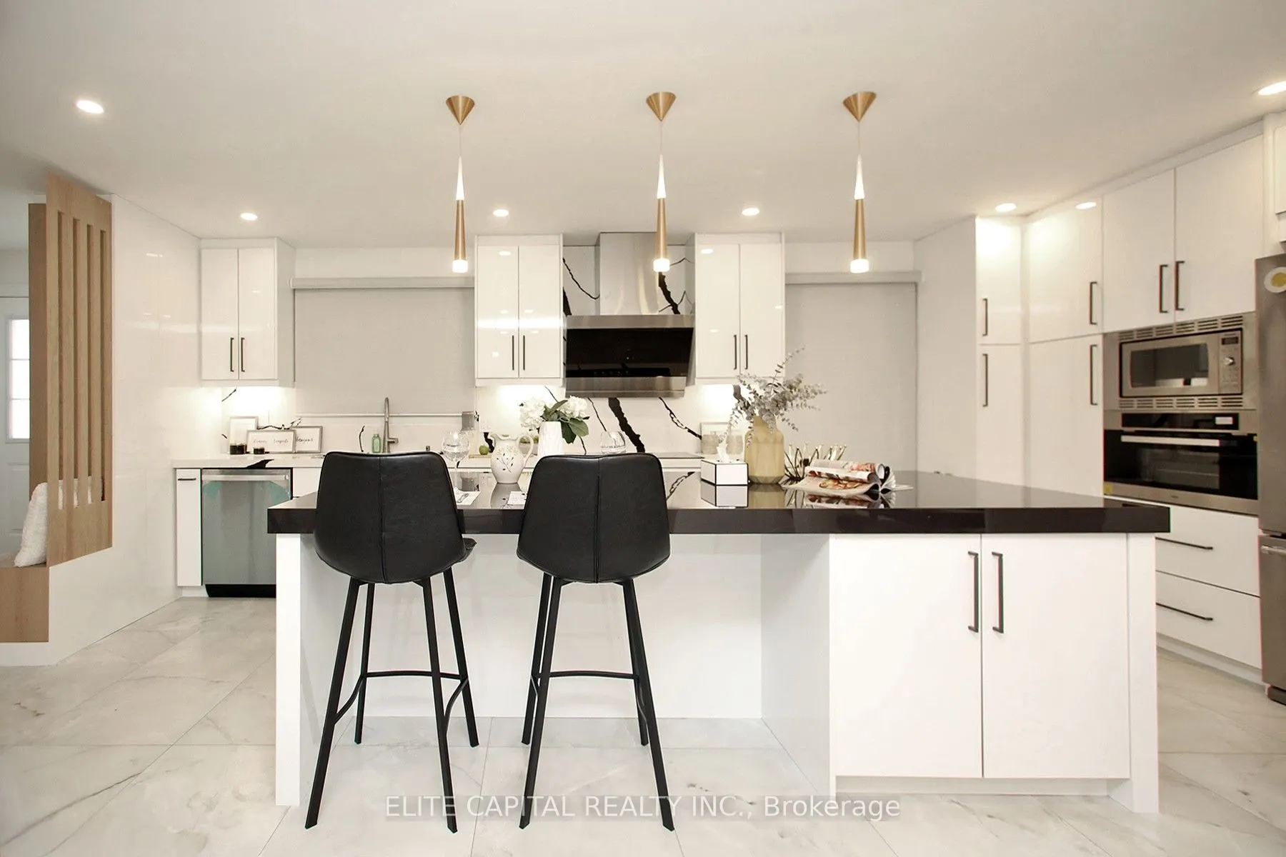 225 Snowshoe Crescent