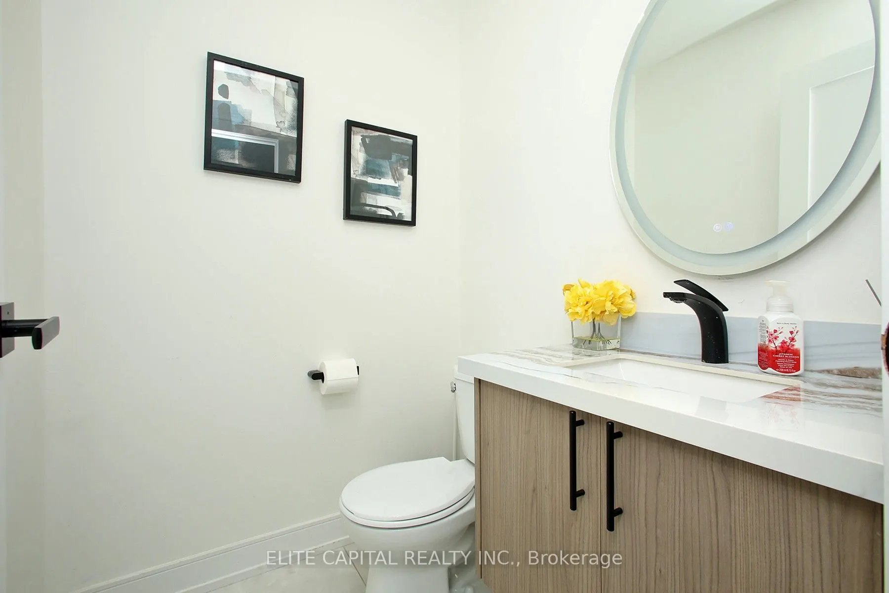 225 Snowshoe Crescent