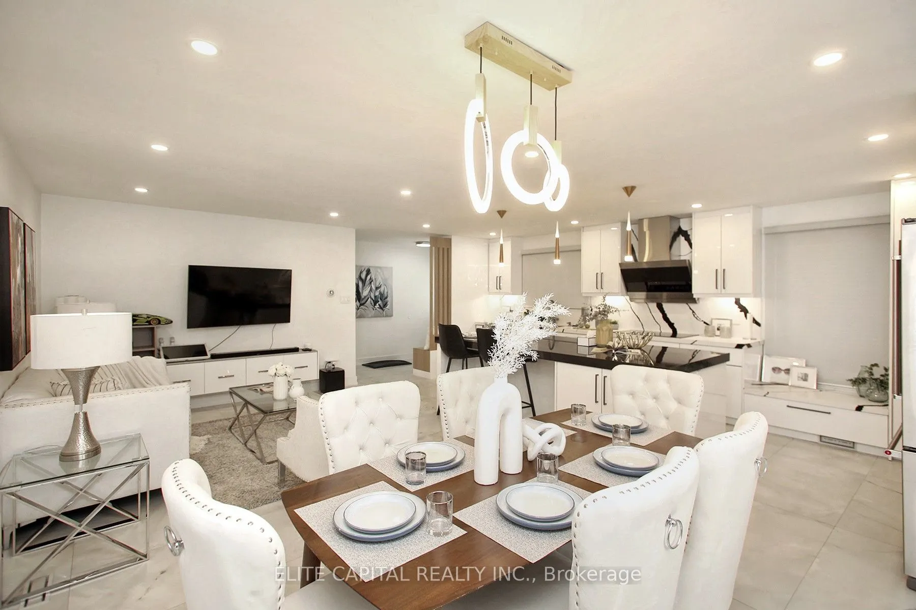225 Snowshoe Crescent