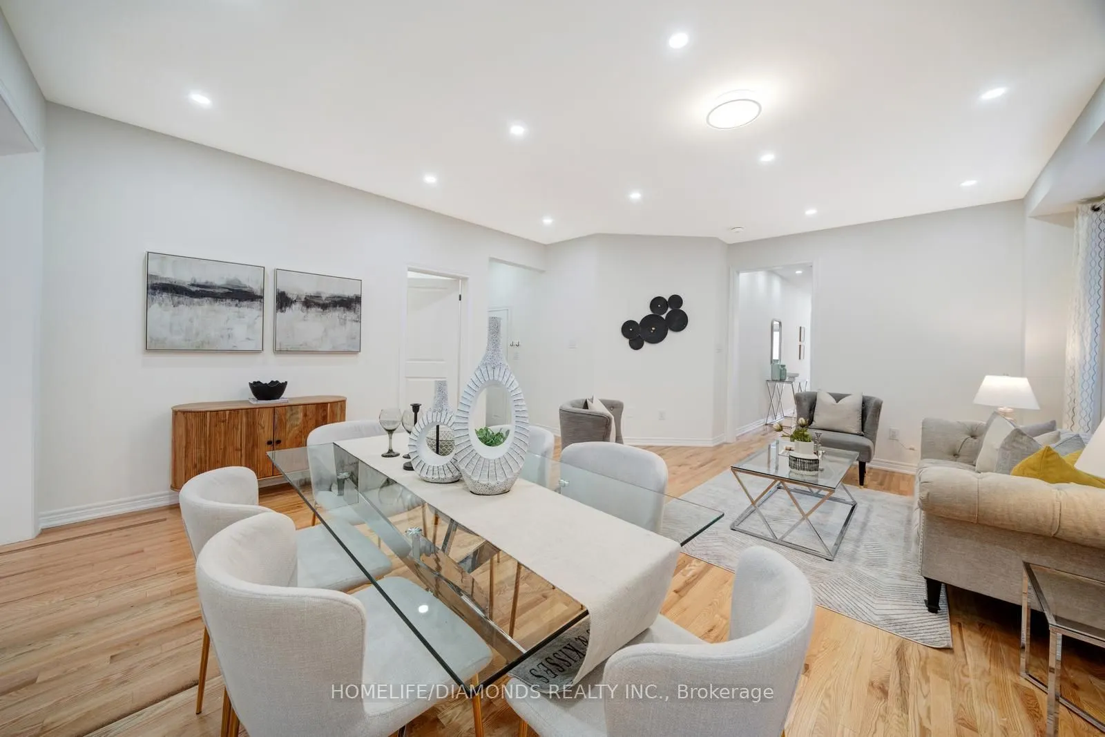 47 SUTTONRAIL Way