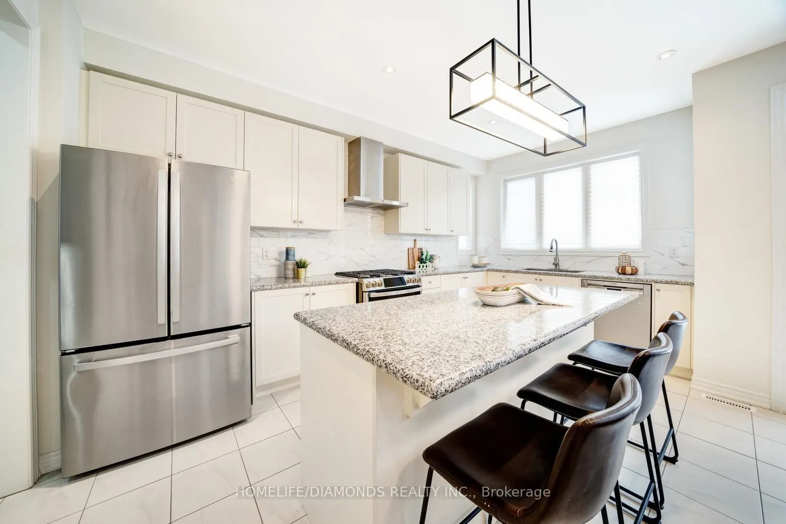 47 SUTTONRAIL Way